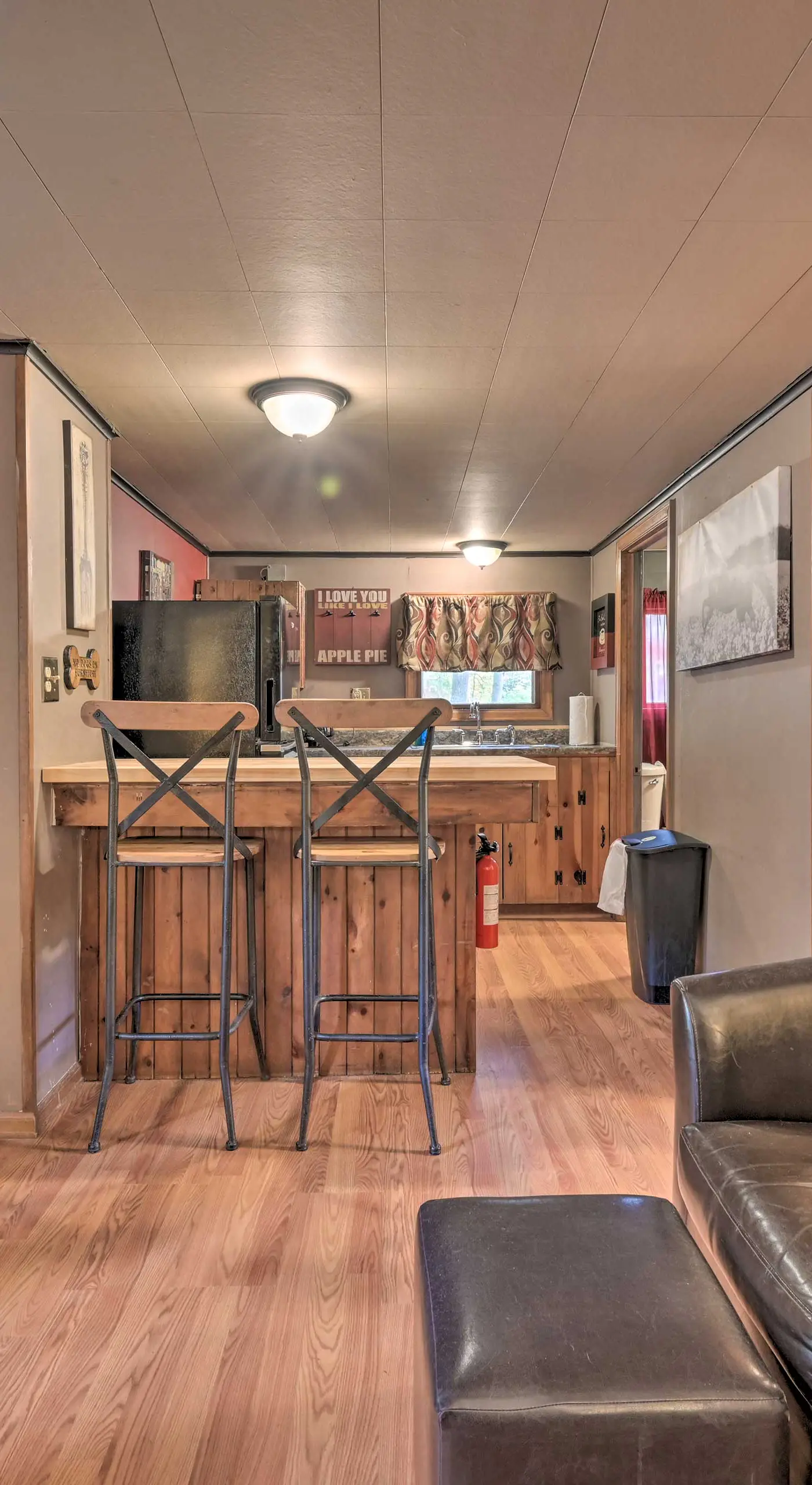 'Matt Dillon' Cabin ~ 1 Mile to Raystown Lake!