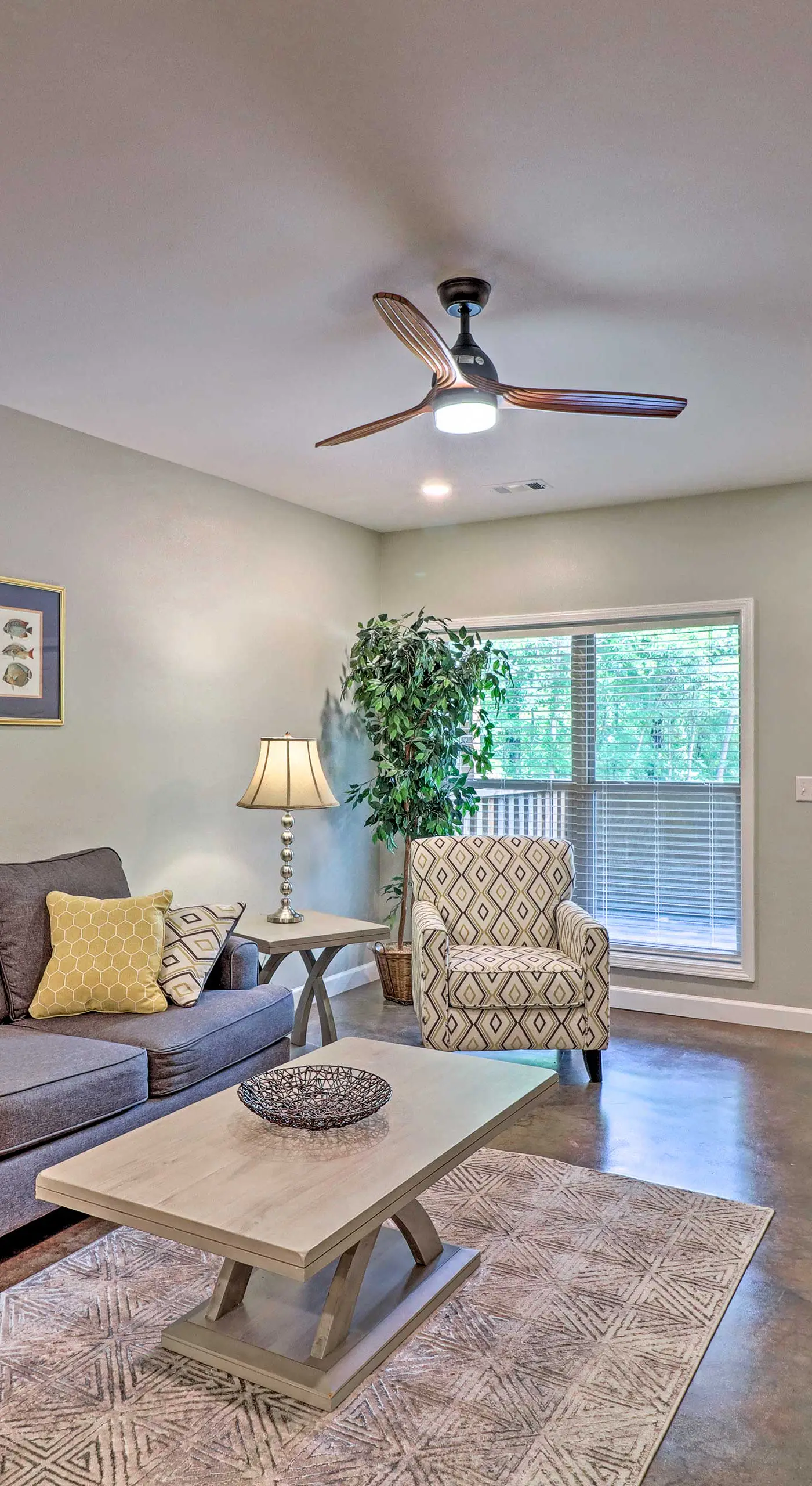 Dtwn Bull Shoals Condo: 1 Mi to Lake Access!
