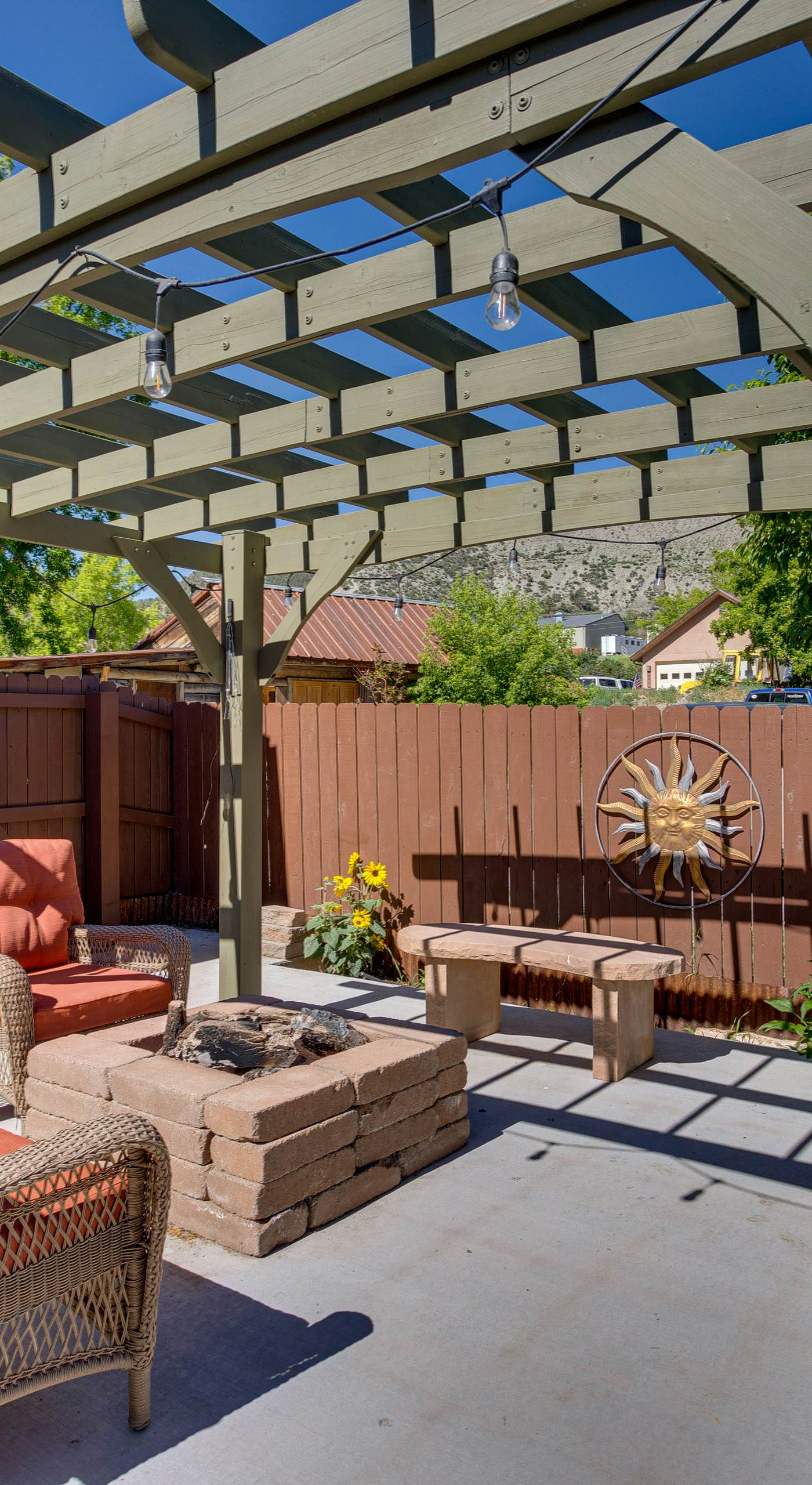 Spacious Home w/ Deck: 5 Mi to Ridgway State Park!