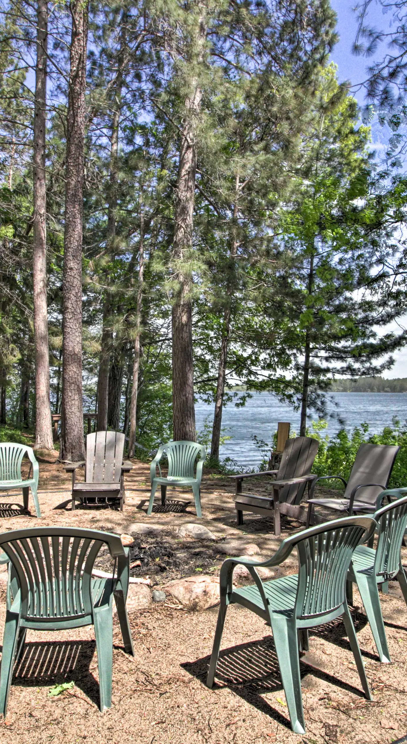 Dock, Sauna & Hot Tub! 'Loon Lake Lodge'