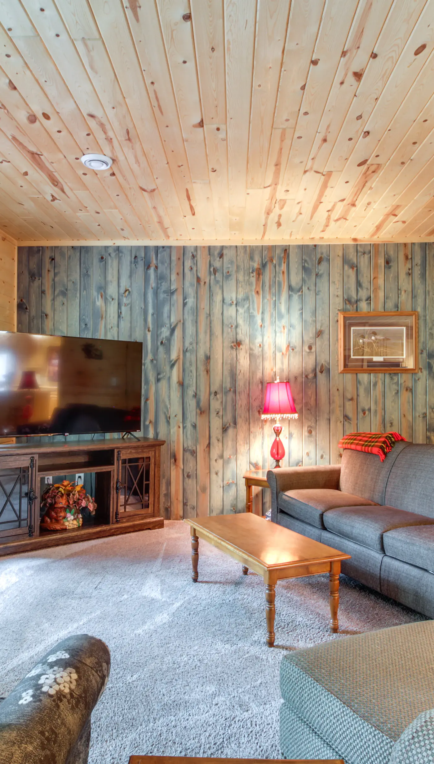 Pequot Lakes Vacation Rental w/ Patio & Fire Pit