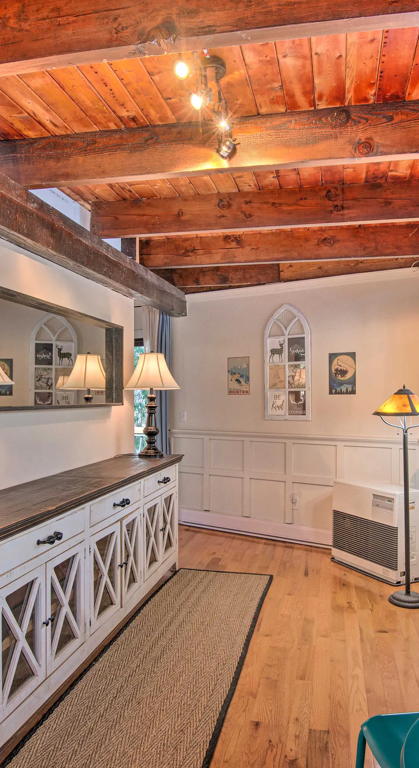 Pet-Friendly Gilford Home by Gunstock Ski Mountain