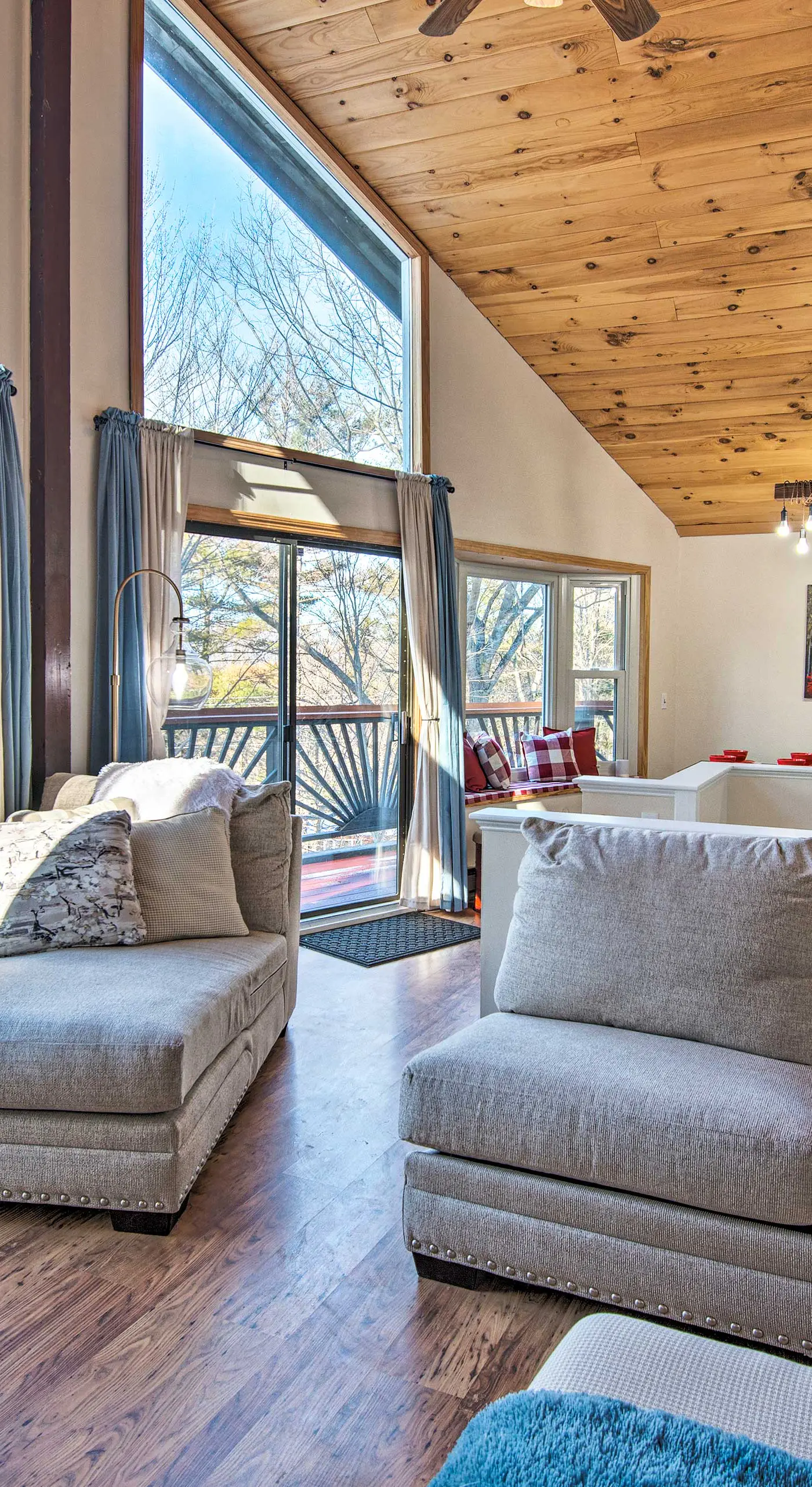 Pet-Friendly Gilford Home by Gunstock Ski Mountain