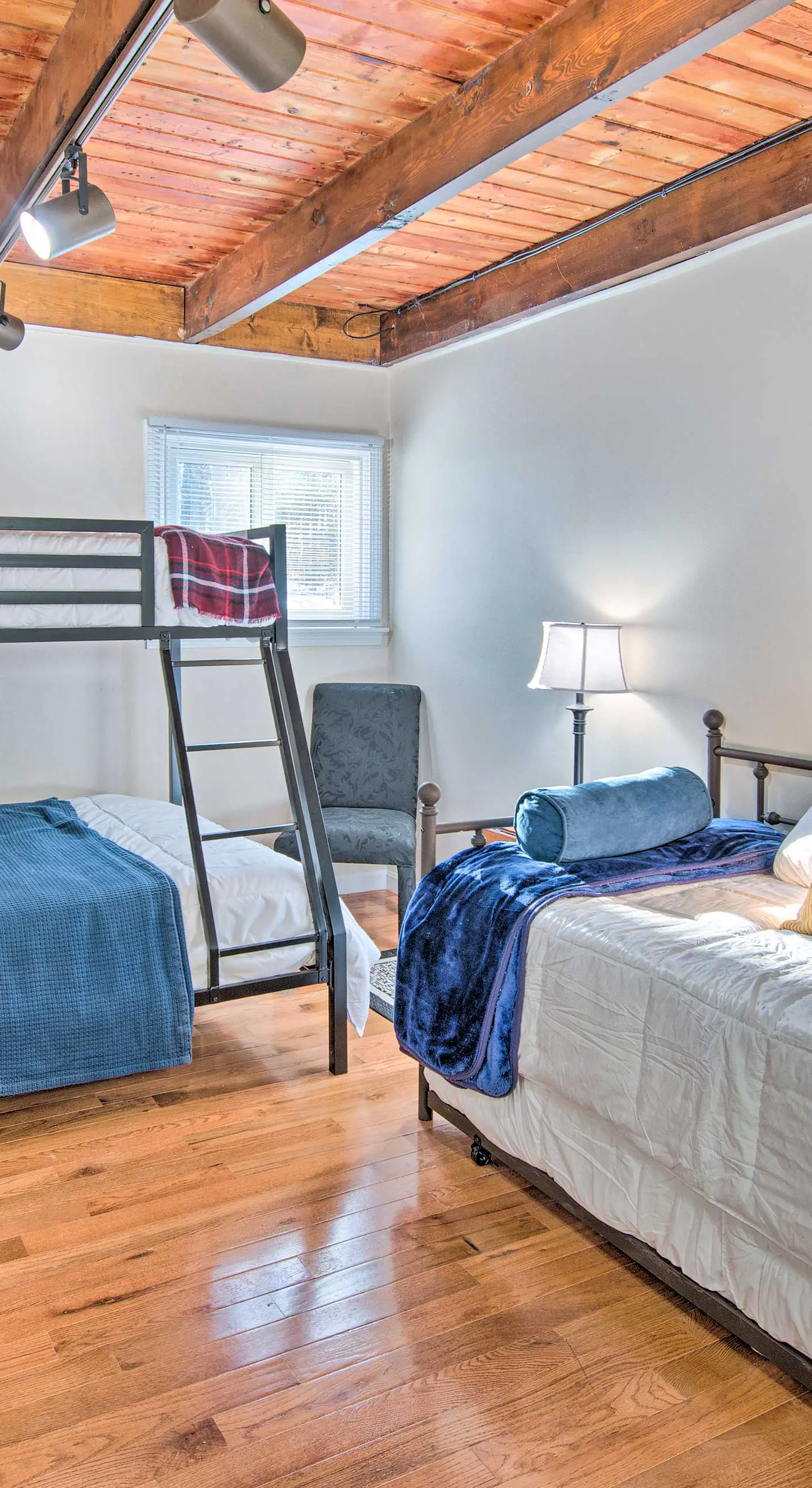 Pet-Friendly Gilford Home by Gunstock Ski Mountain