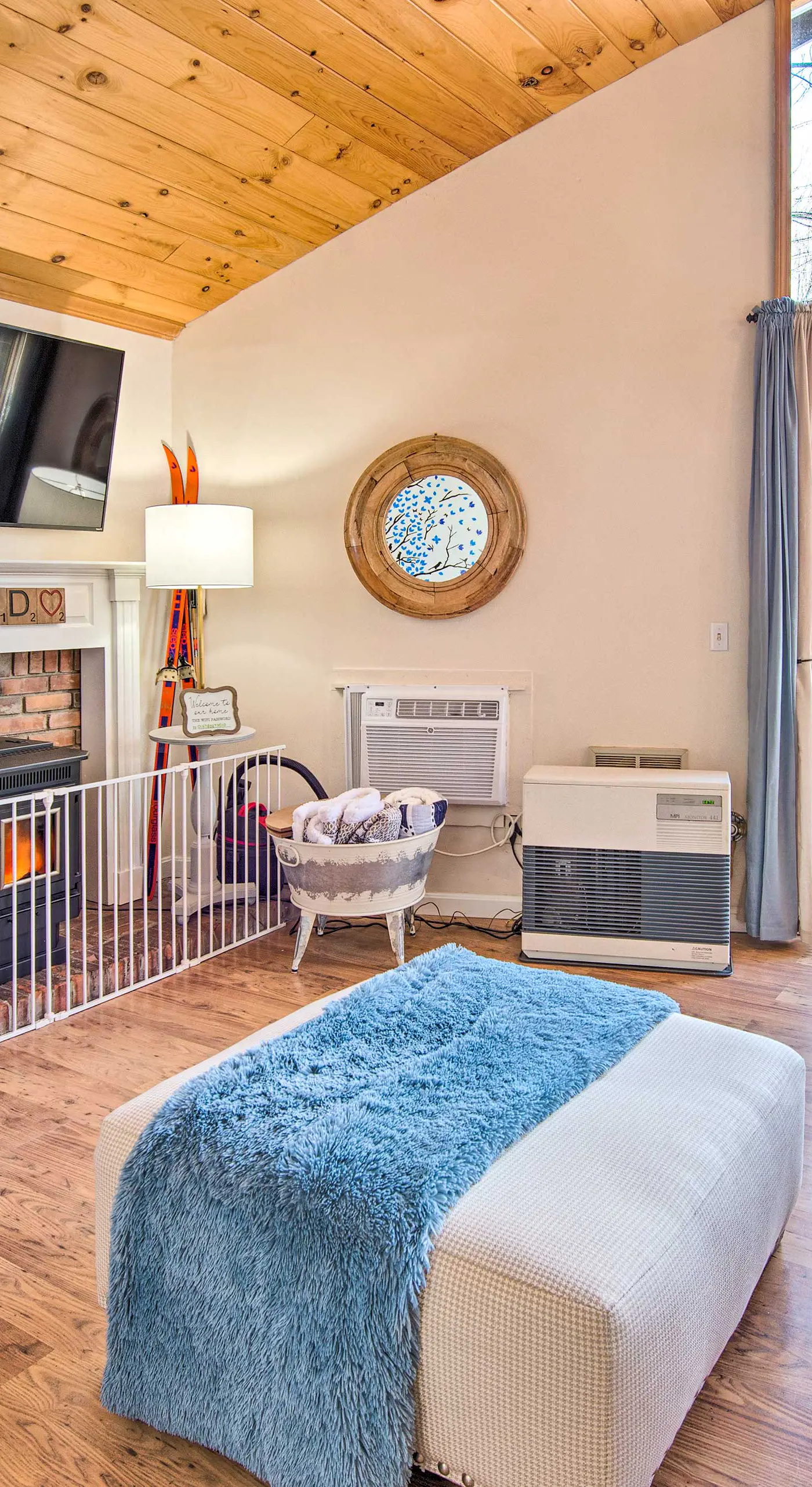 Pet-Friendly Gilford Home by Gunstock Ski Mountain