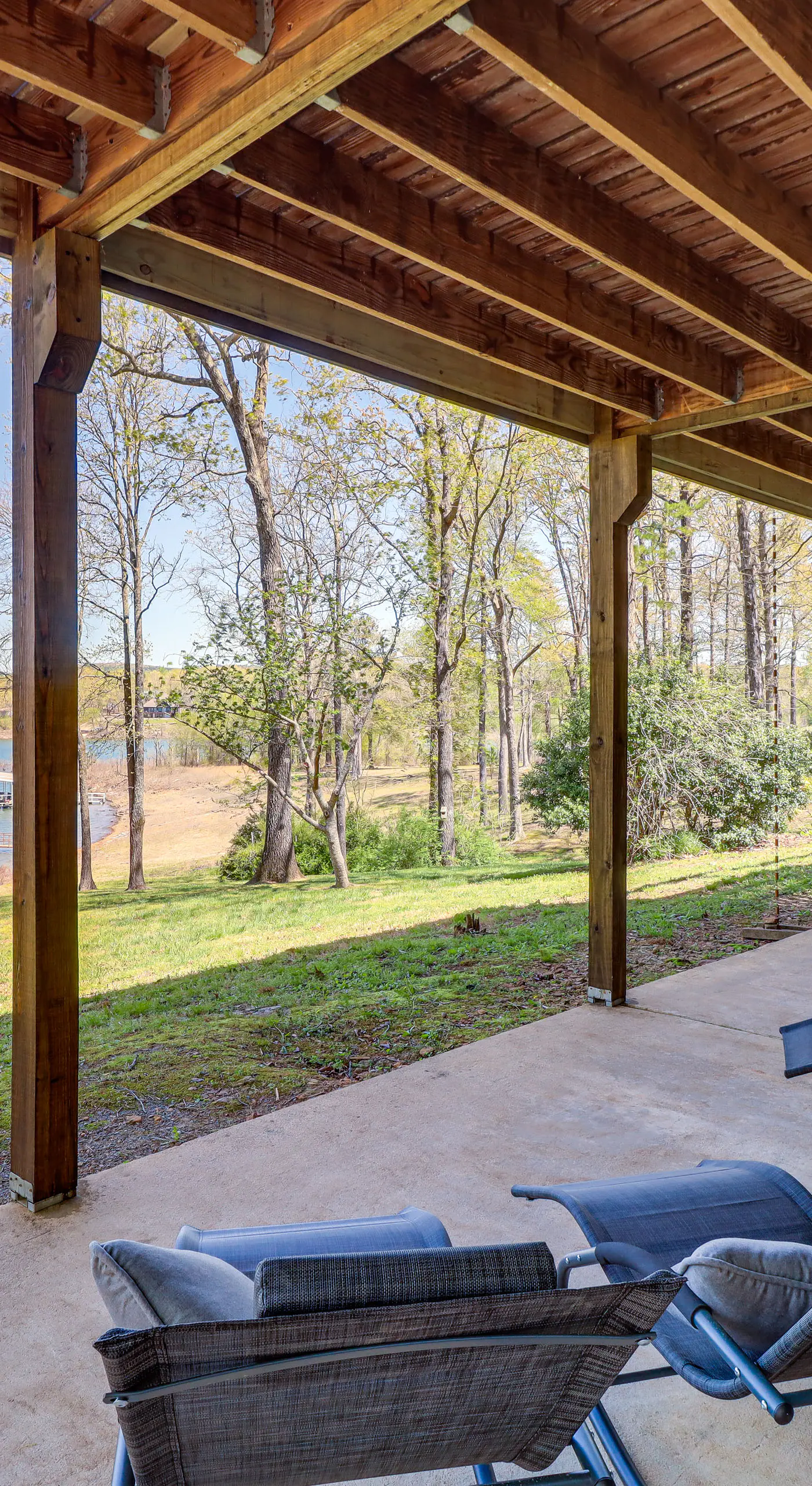 Tranquil Lakefront Greers Ferry Escape w/ Fire Pit