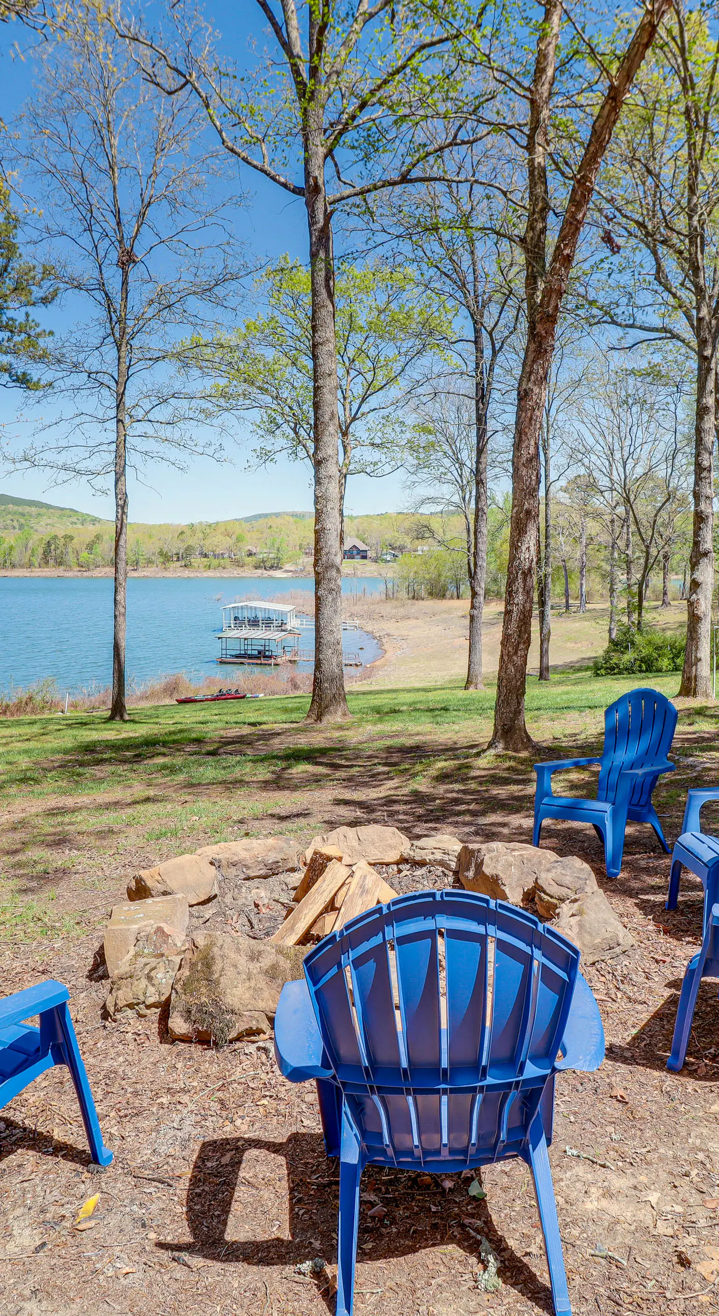 Tranquil Lakefront Greers Ferry Escape w/ Fire Pit