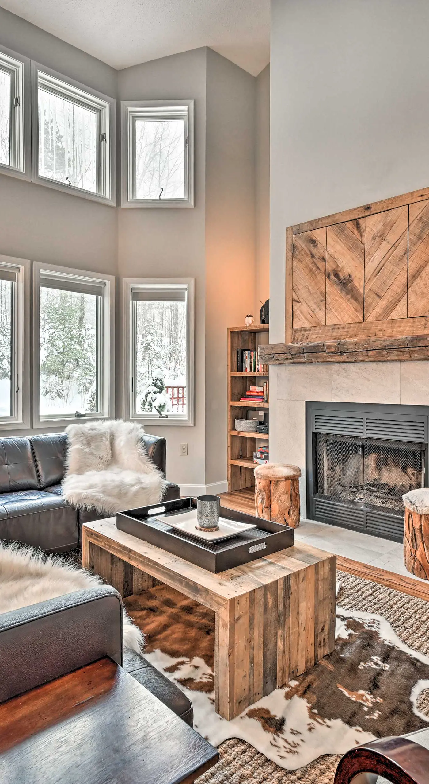 Updated Condo Next to Burke Mountain Bike Trails!