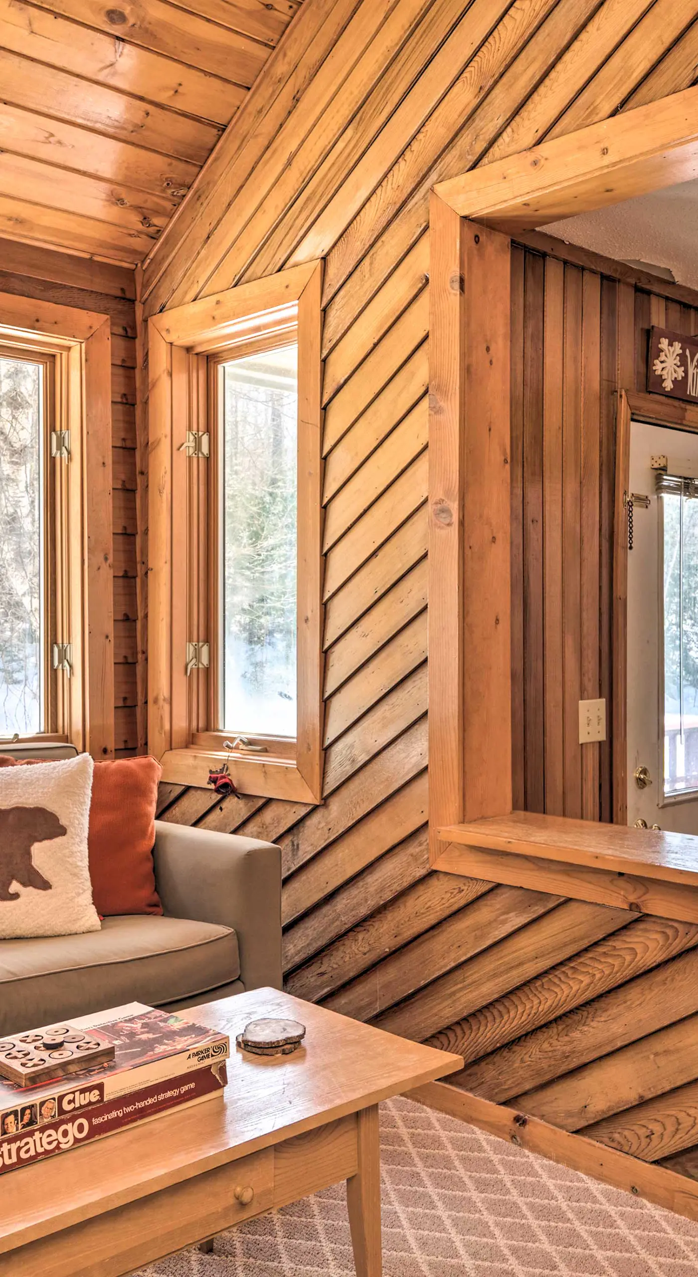 Updated Condo Next to Burke Mountain Bike Trails!