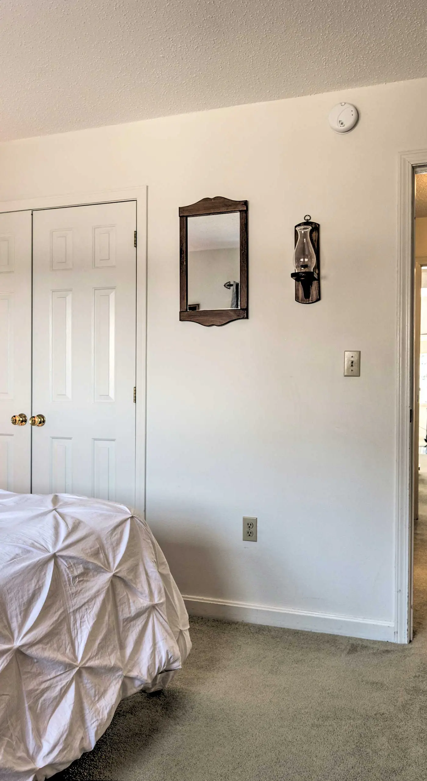 Updated Condo Next to Burke Mountain Bike Trails!