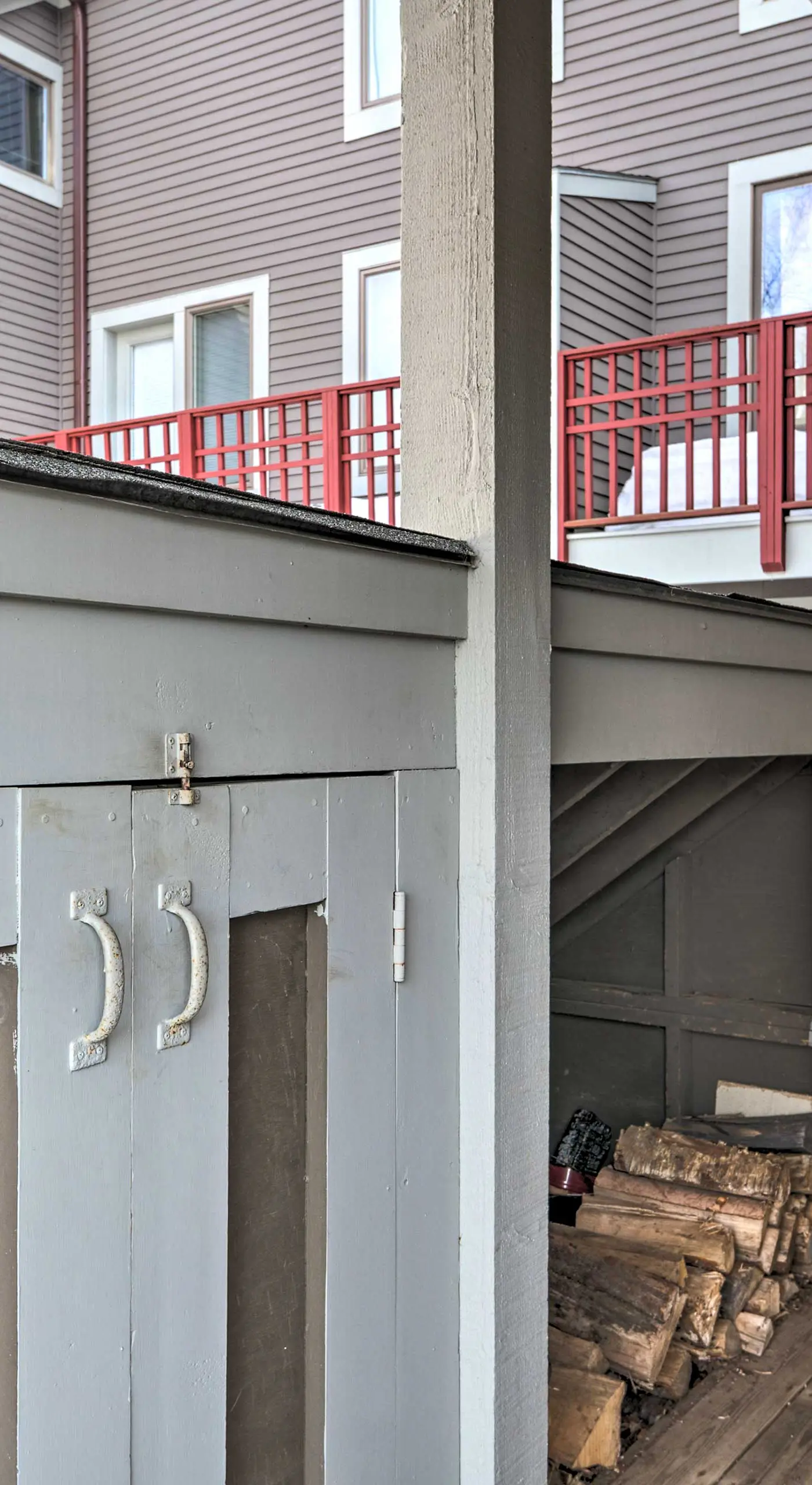Updated Condo Next to Burke Mountain Bike Trails!