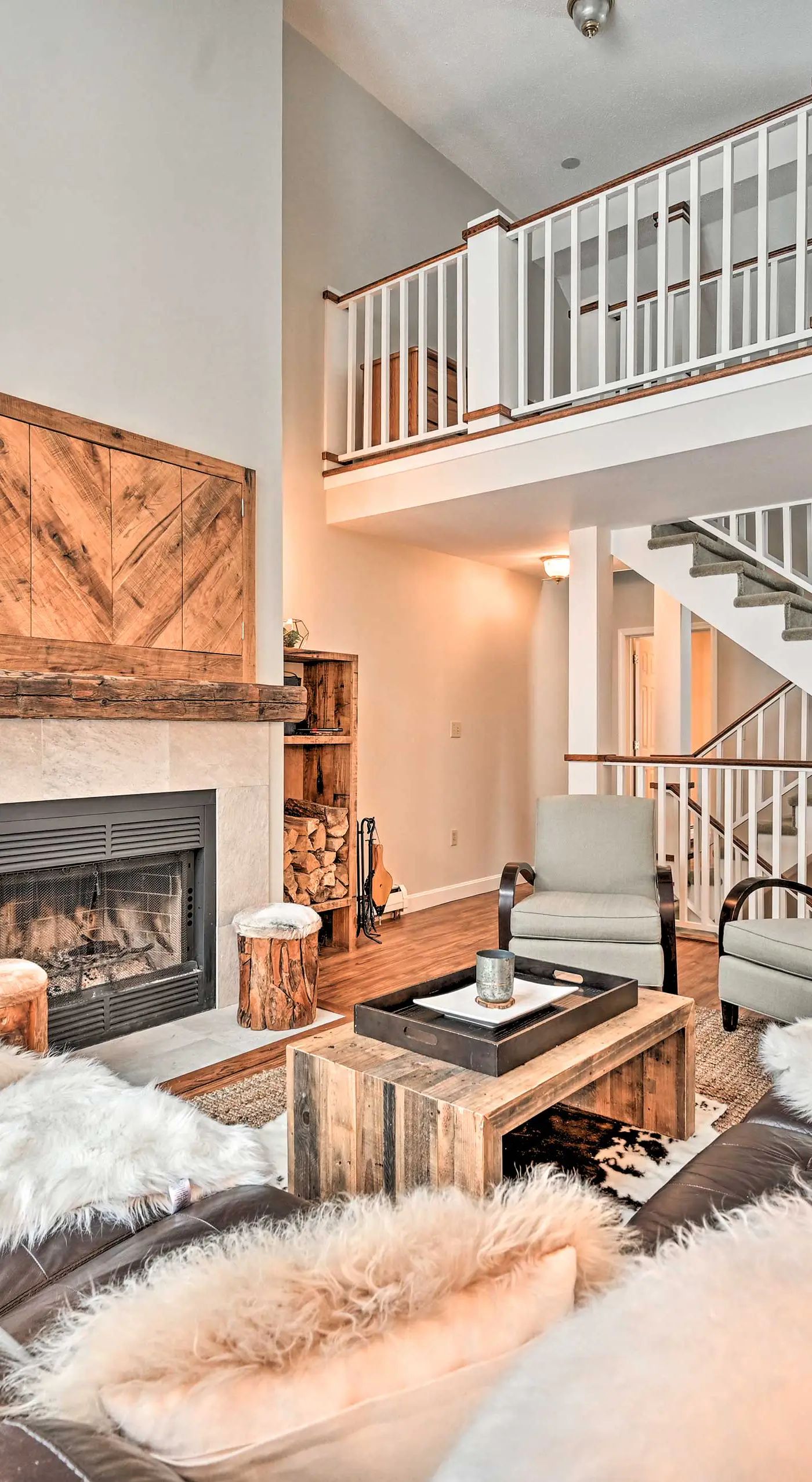 Updated Condo Next to Burke Mountain Bike Trails!
