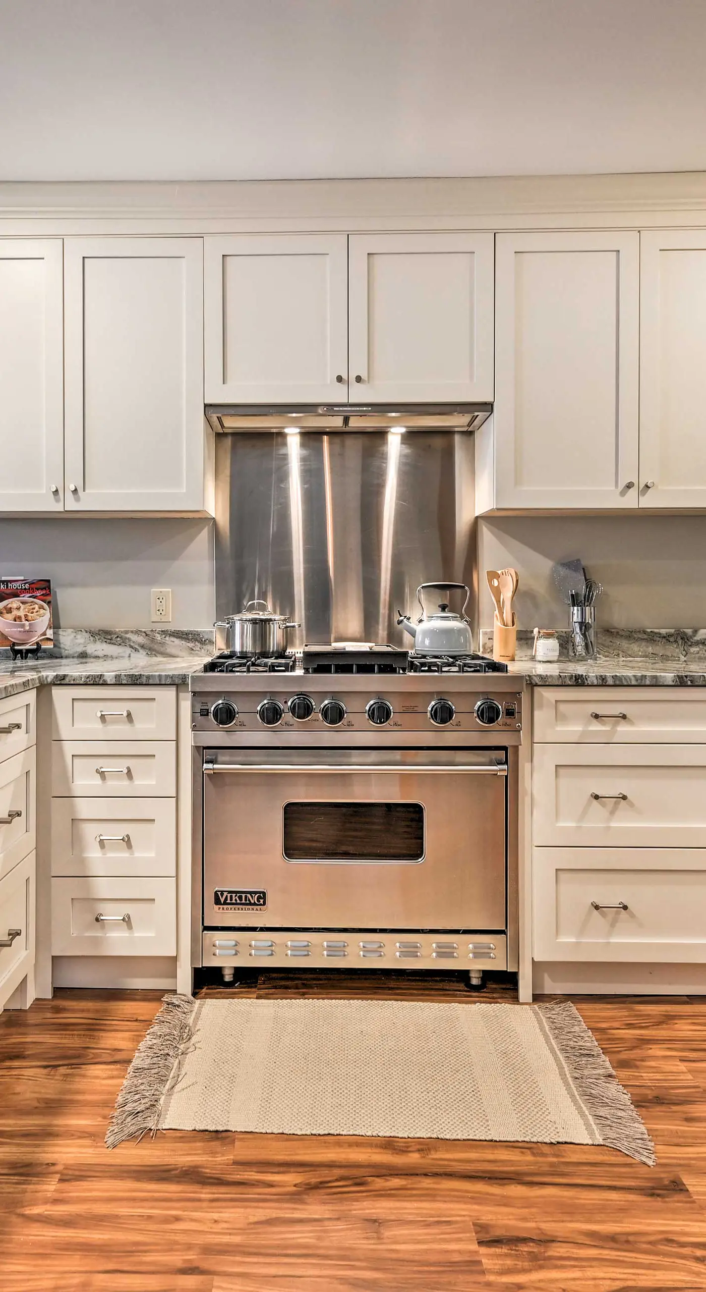 Updated Condo Next to Burke Mountain Bike Trails!