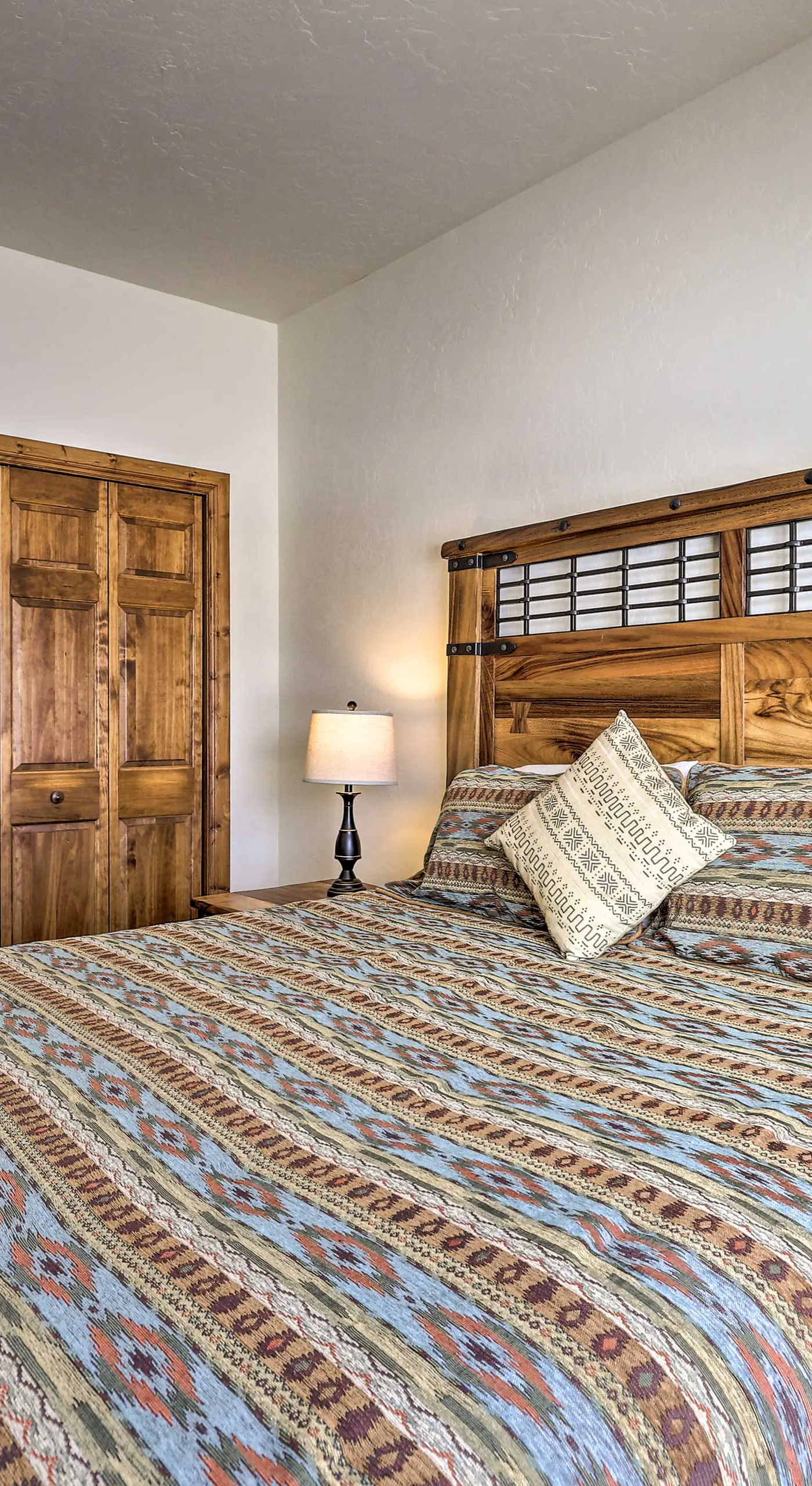 Luxe Rocky Mtn Retreat w/ Hot Tub - By Winter Park