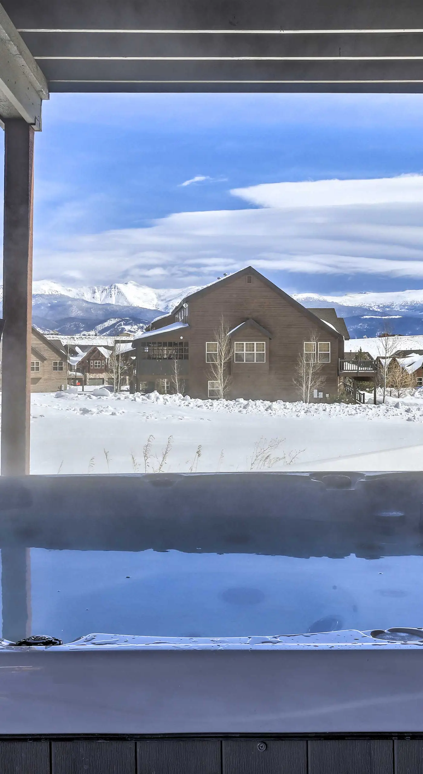 Luxe Rocky Mtn Retreat w/ Hot Tub - By Winter Park