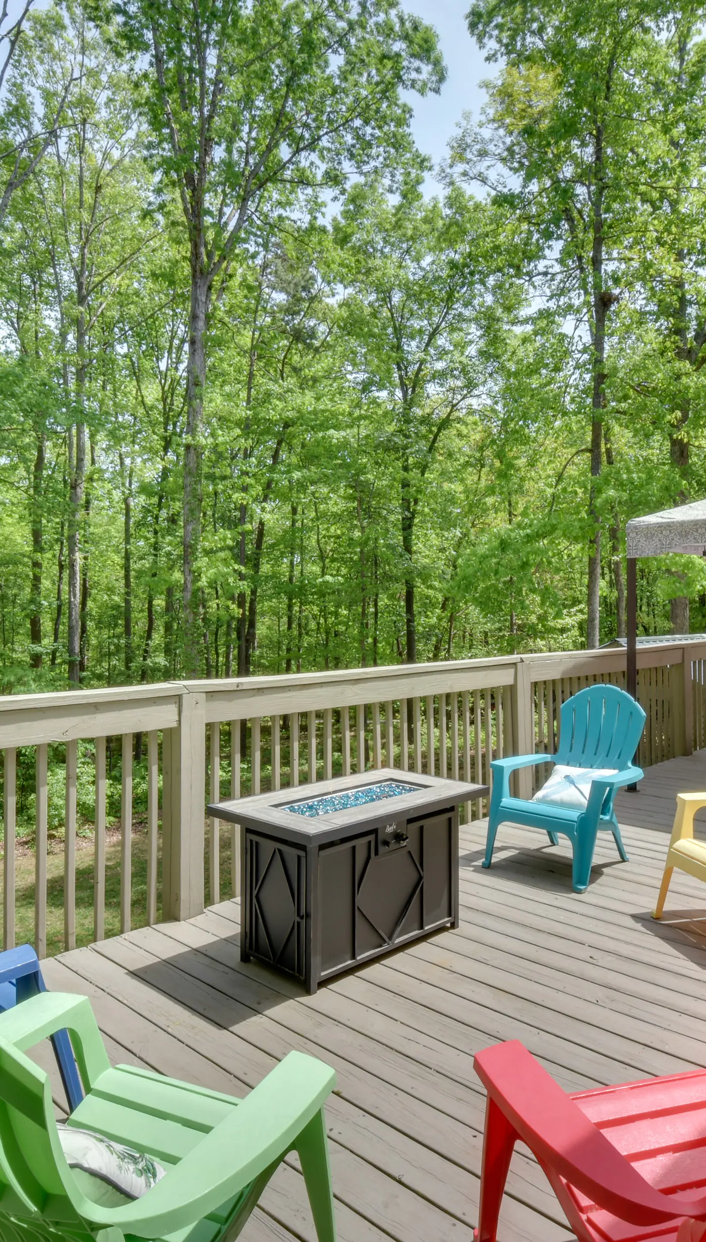 ‘The Lake Place’ Cabin w/ Golf Cart & Free Kayaks!