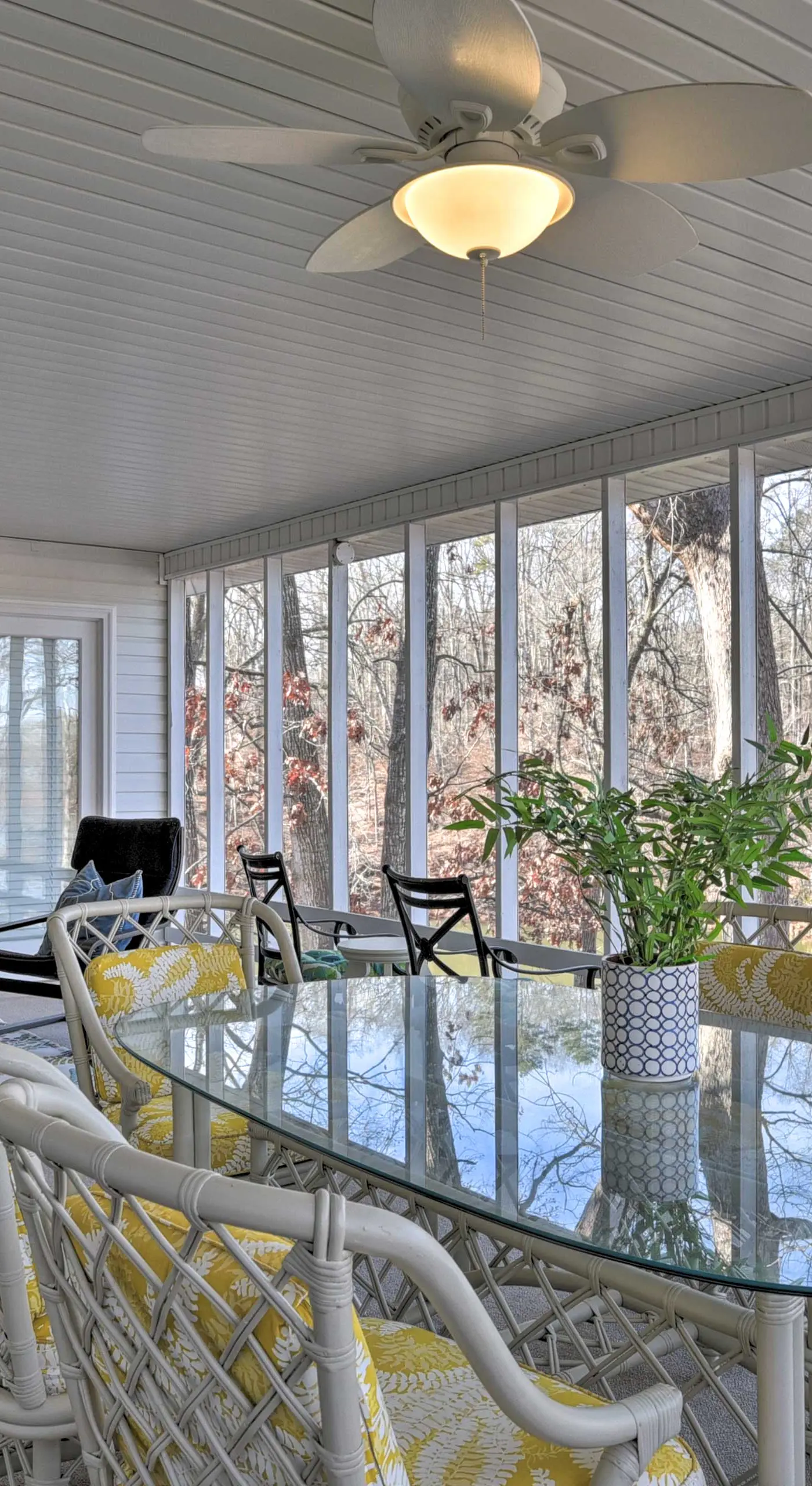 Large Lavonia Home w/ Party Dock on Lake Hartwell!