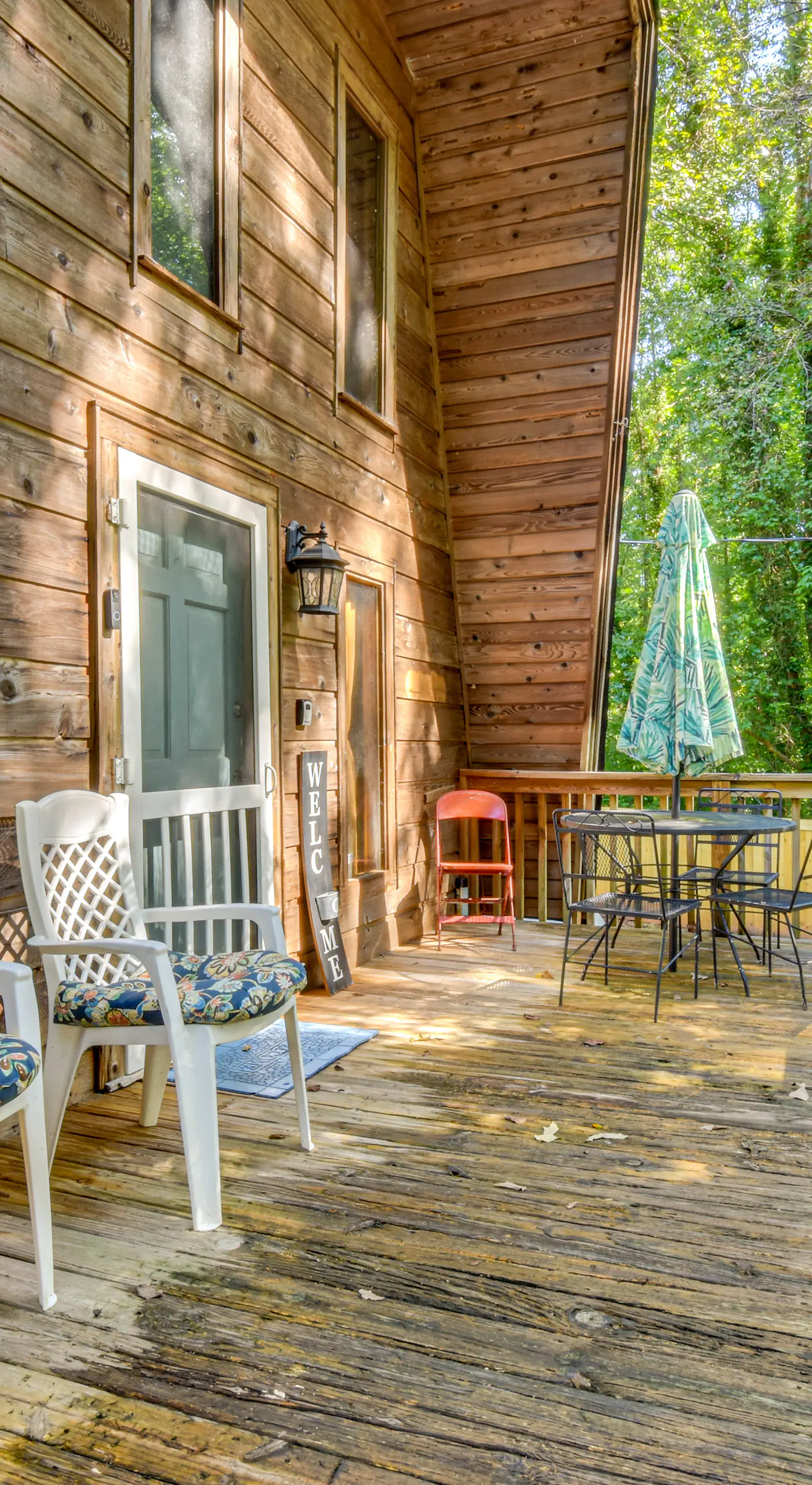 Pet-Friendly Lavonia Cabin, Walk to Lake Hartwell!