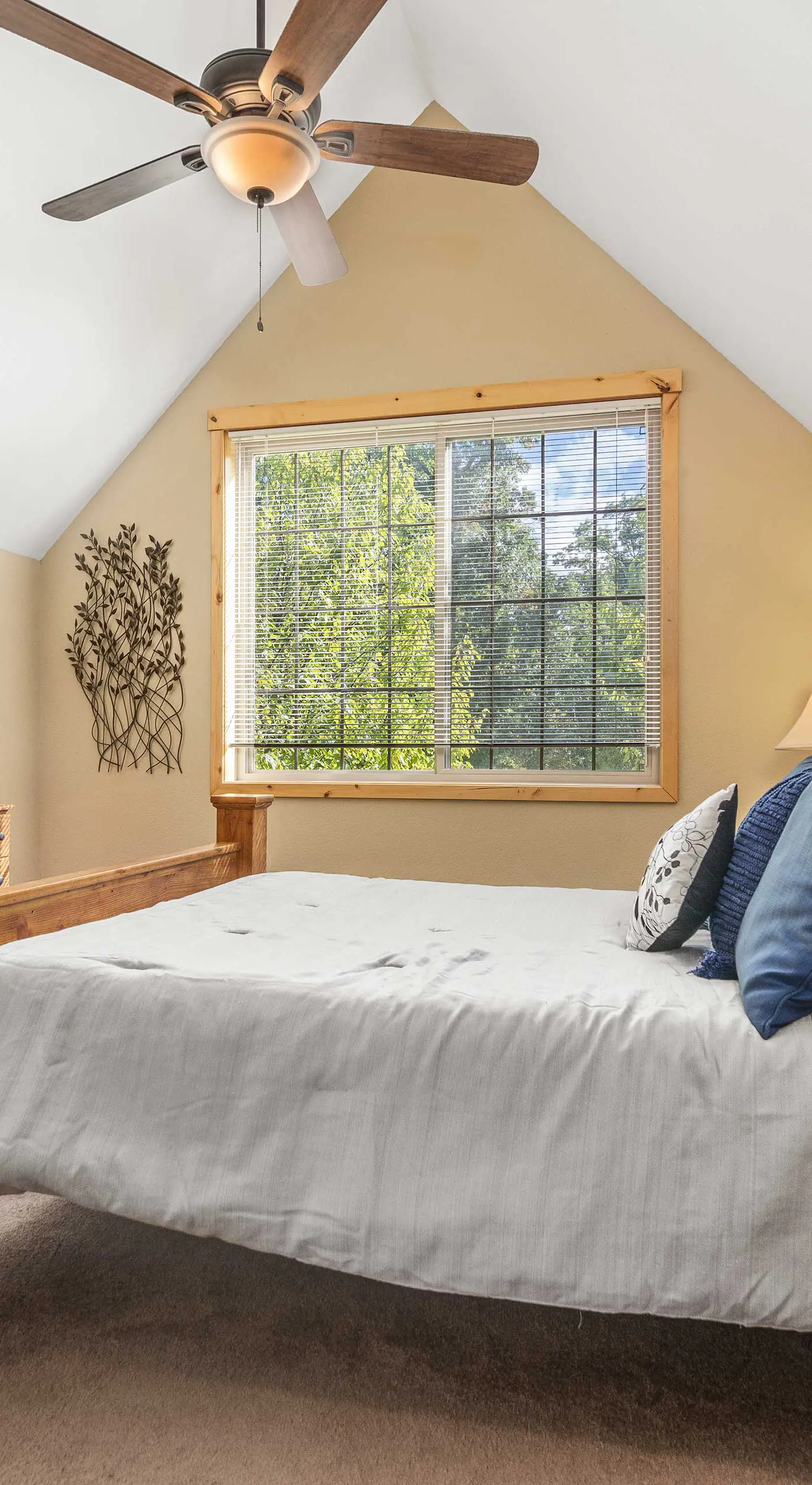 Gull Lake All-Season Getaway w/ Private Deck