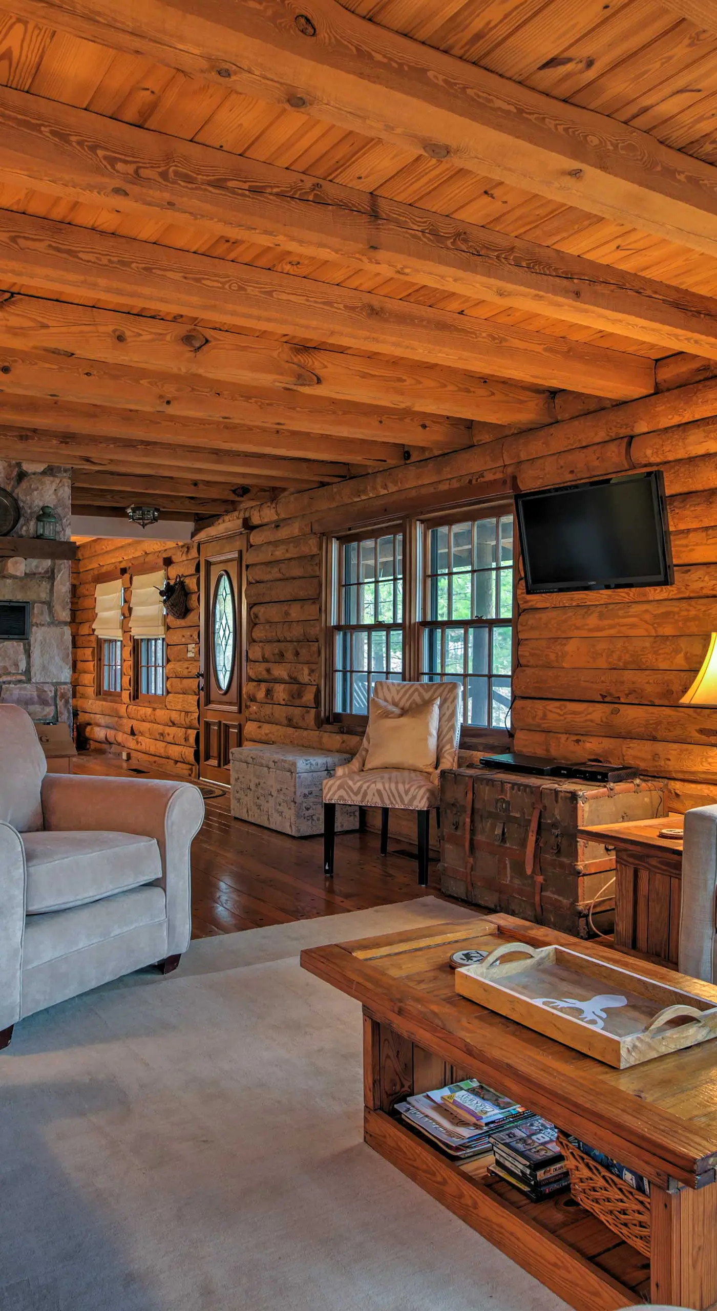 Family-Friendly Massanutten Log Home w/ Views!