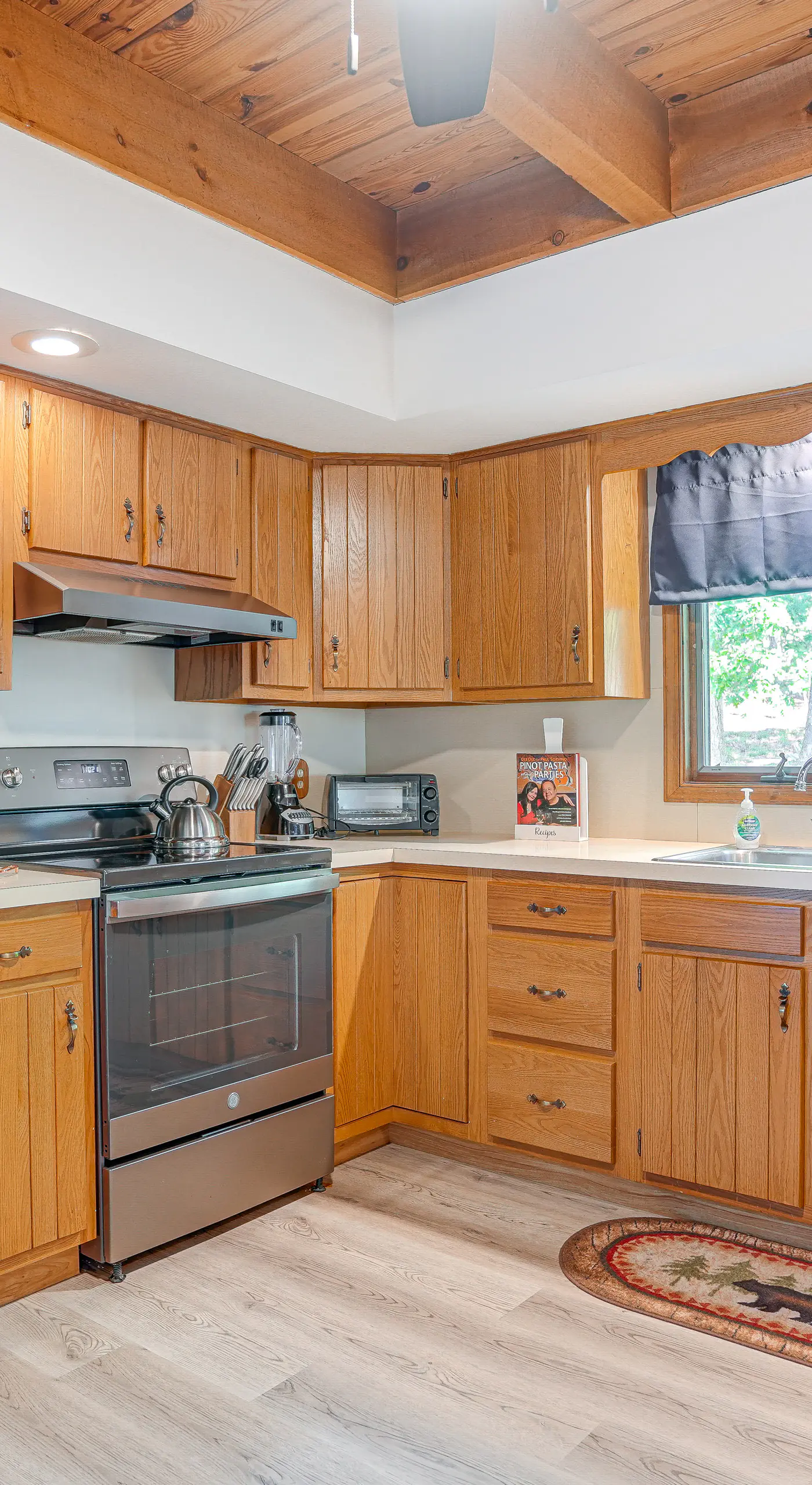 McGaheysville Home w/ Screened Porch & Gas Grill!