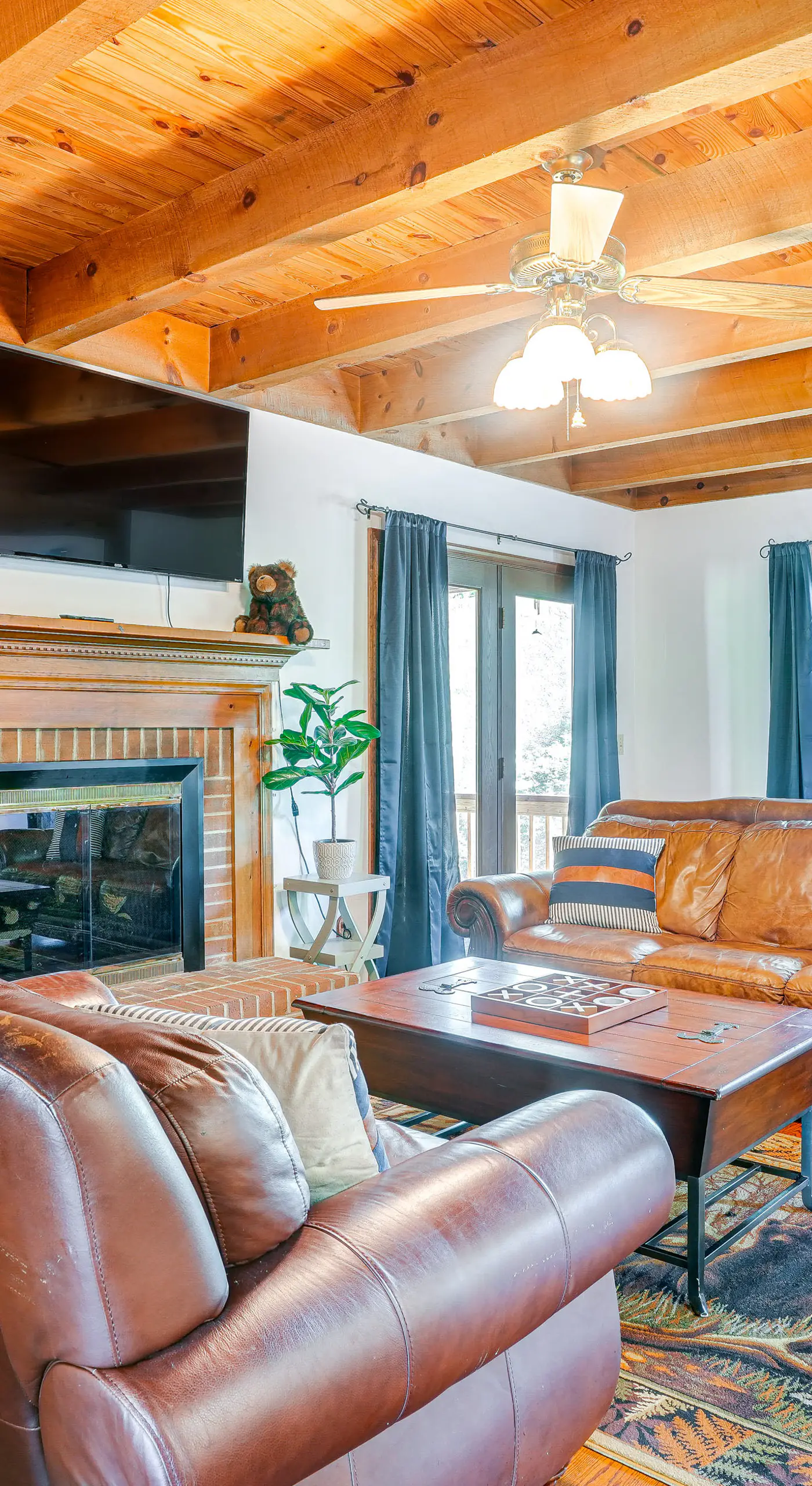 McGaheysville Home w/ Screened Porch & Gas Grill!