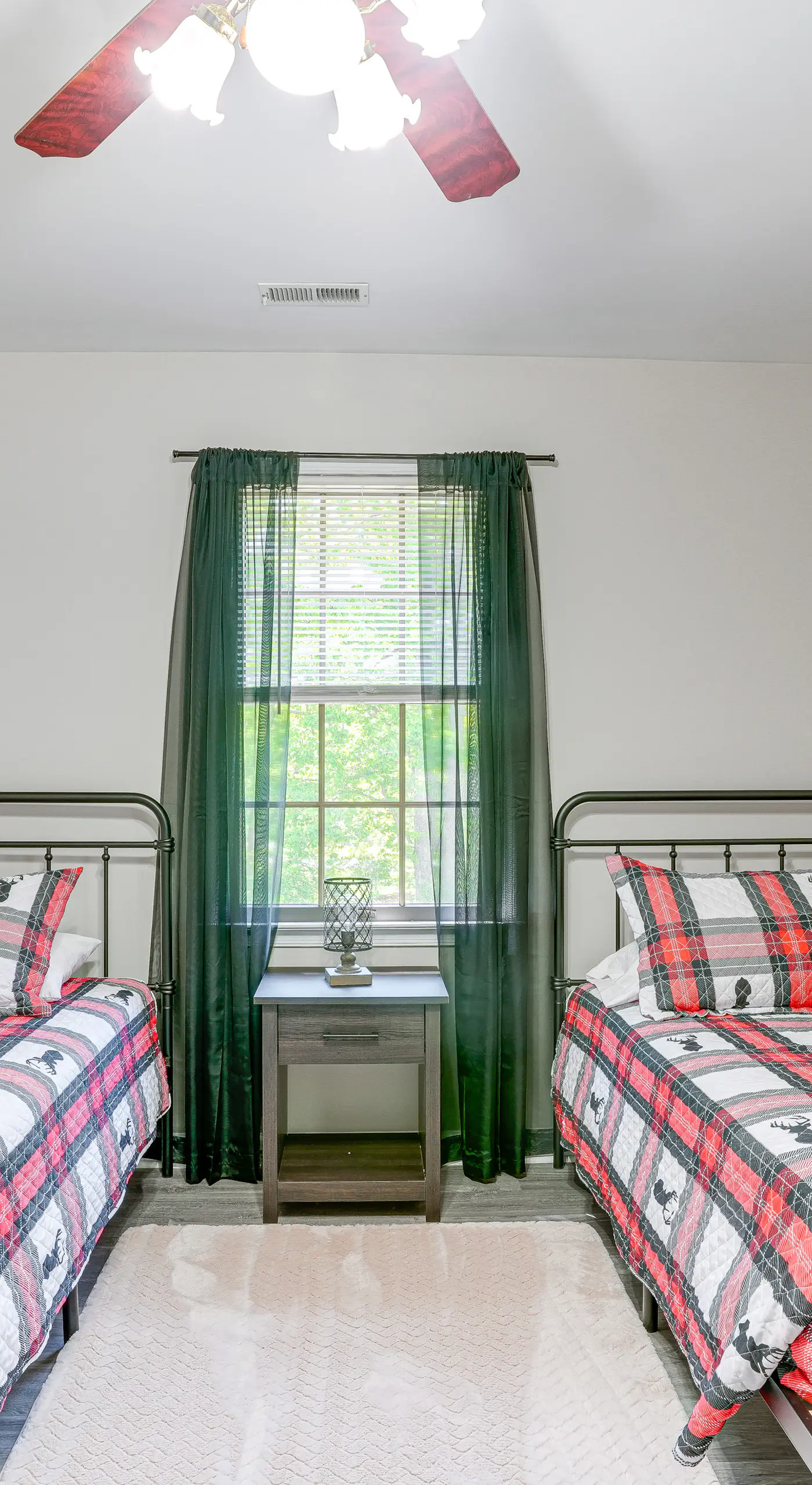 McGaheysville Home w/ Screened Porch & Gas Grill!