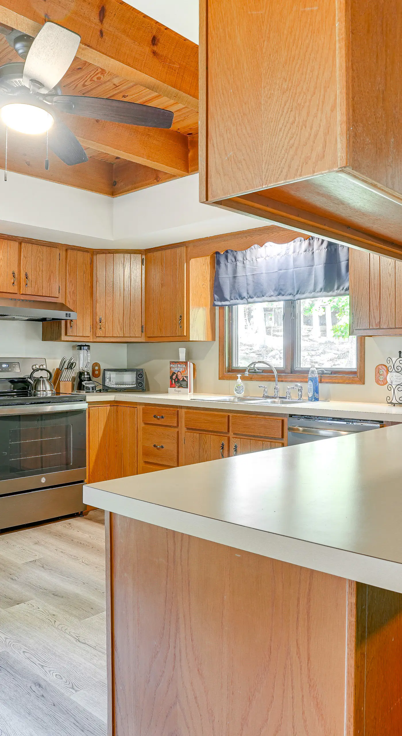 McGaheysville Home w/ Screened Porch & Gas Grill!