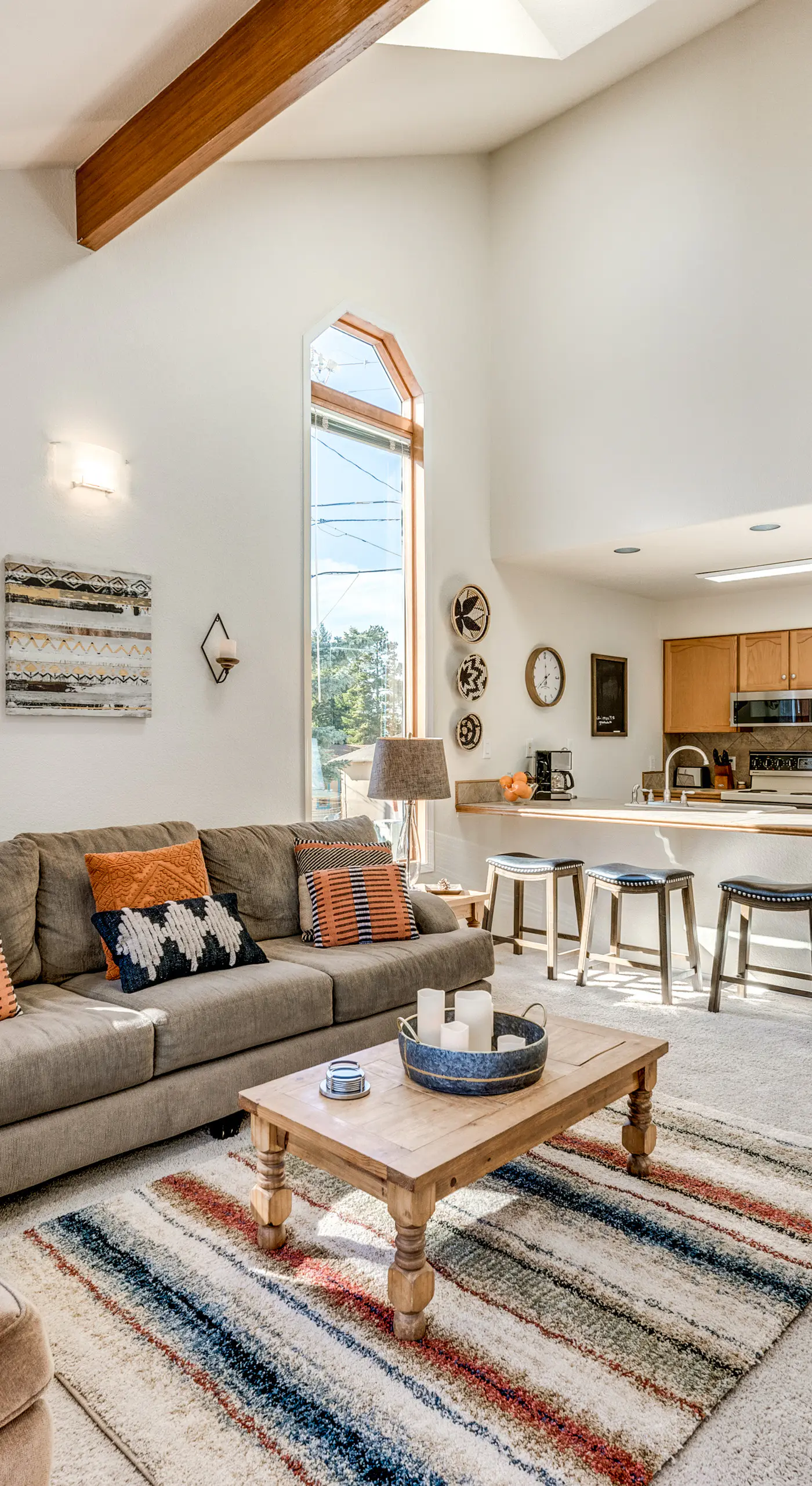 Bright Townhome - 1 Mile to Downtown Cloudcroft