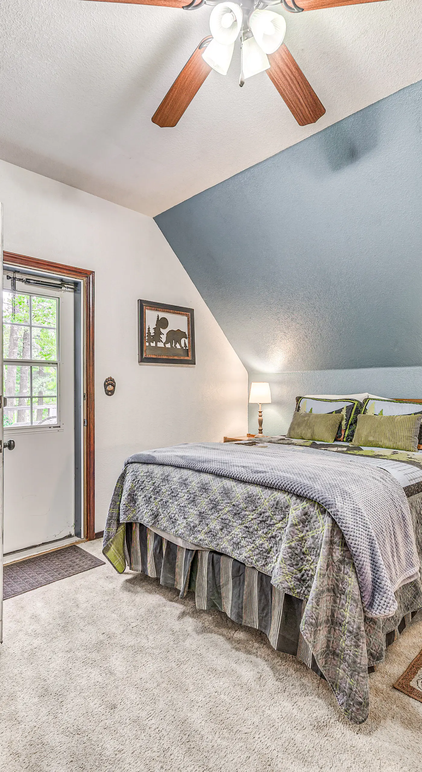 Quaint Cloudcroft Cabin w/ Stunning Forest Views!