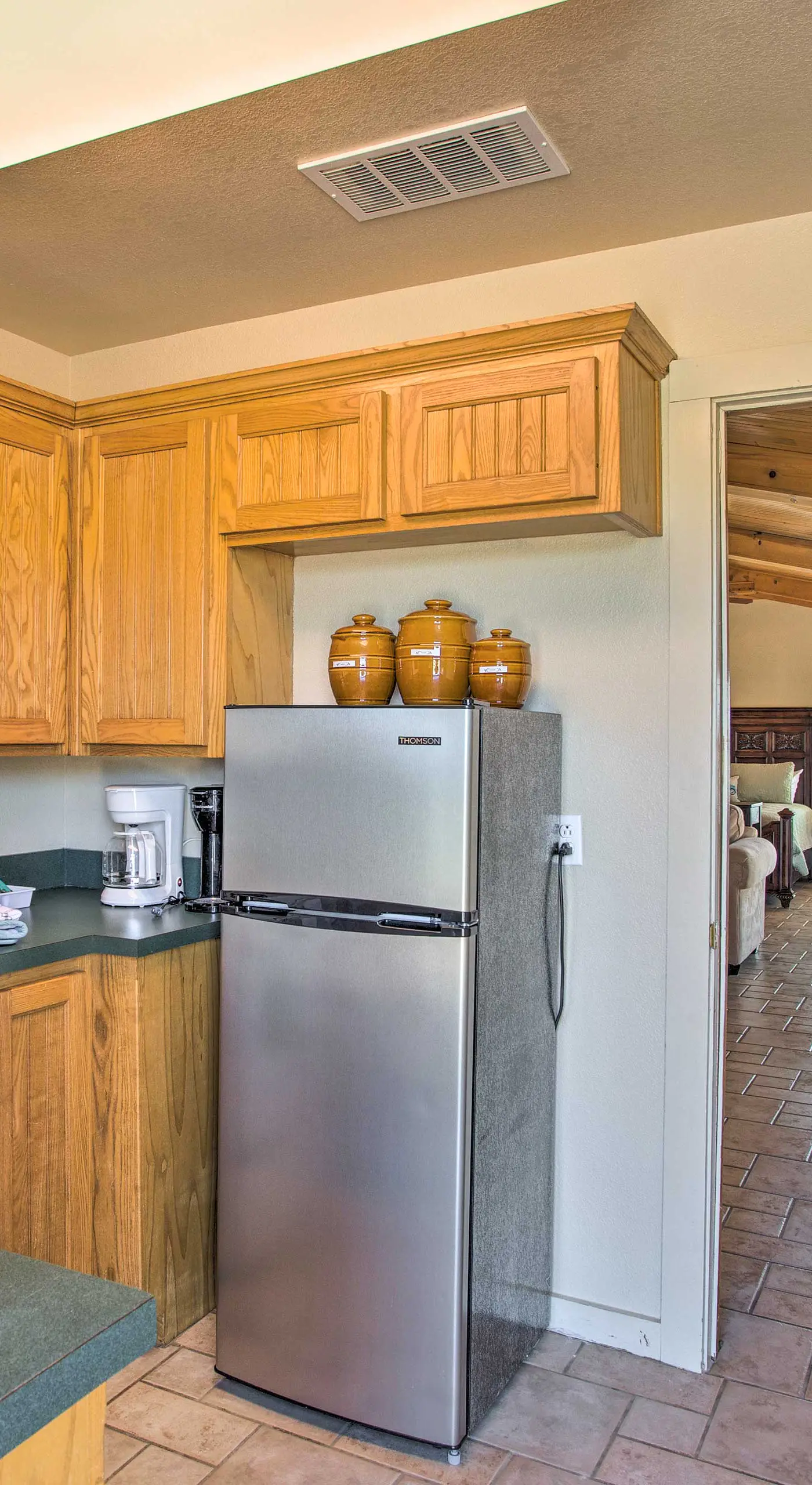 Pet-Friendly Efficiency Cottage w/ Pool!