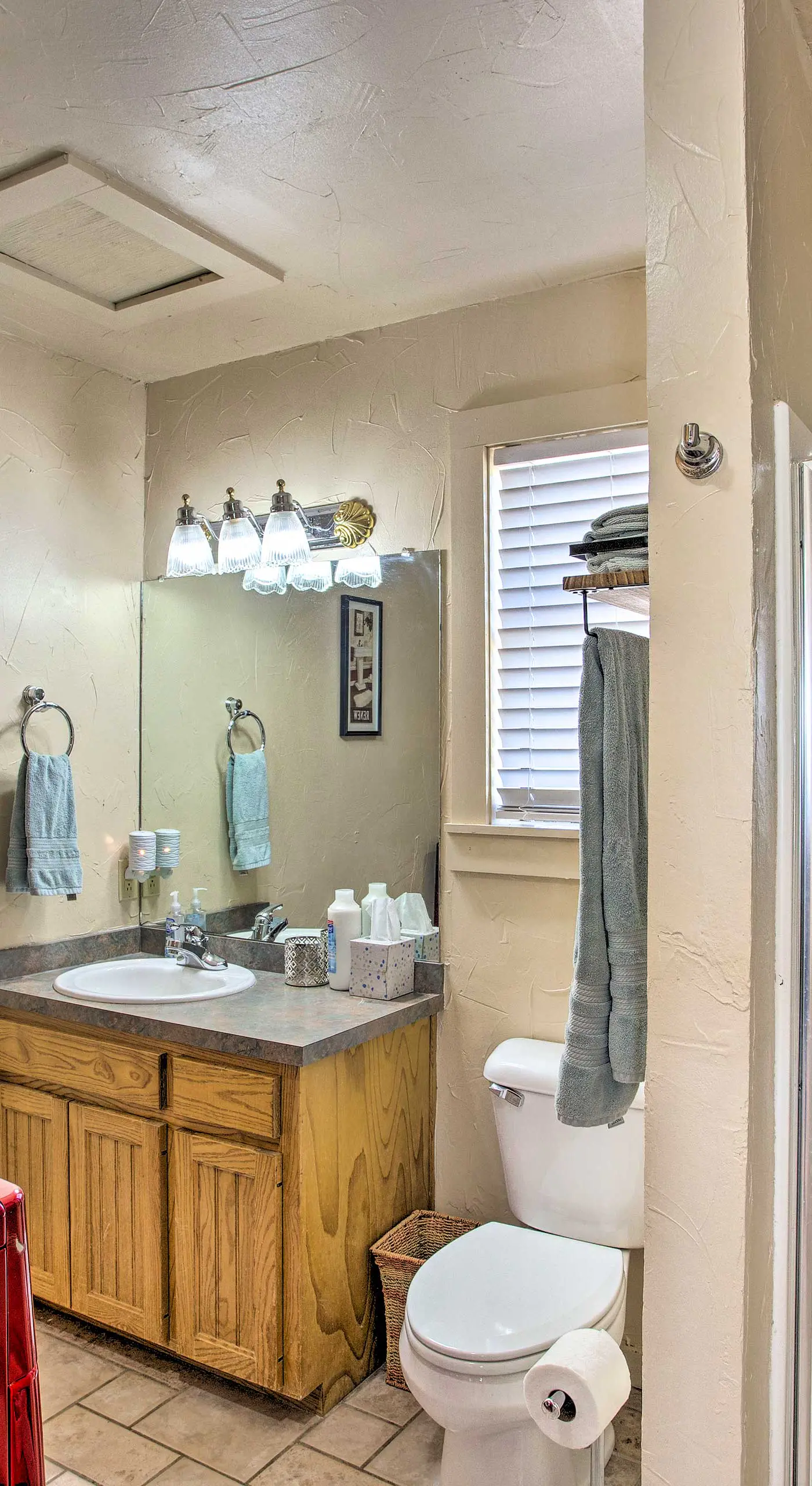 Pet-Friendly Efficiency Cottage w/ Pool!