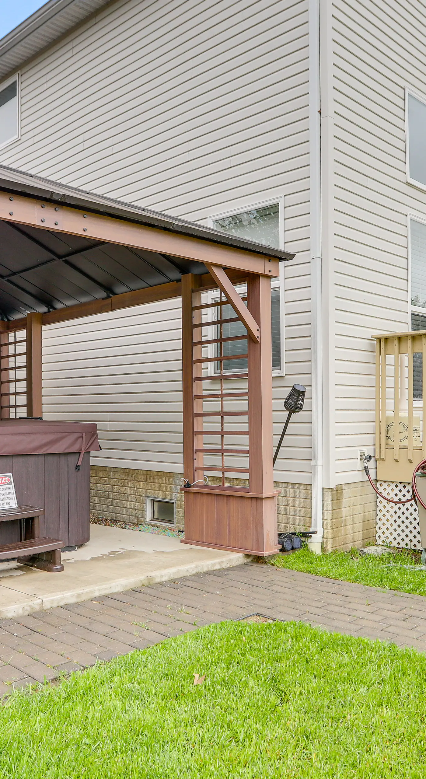 Hot Tub, Lake Access, & Dock: Port Clinton Retreat