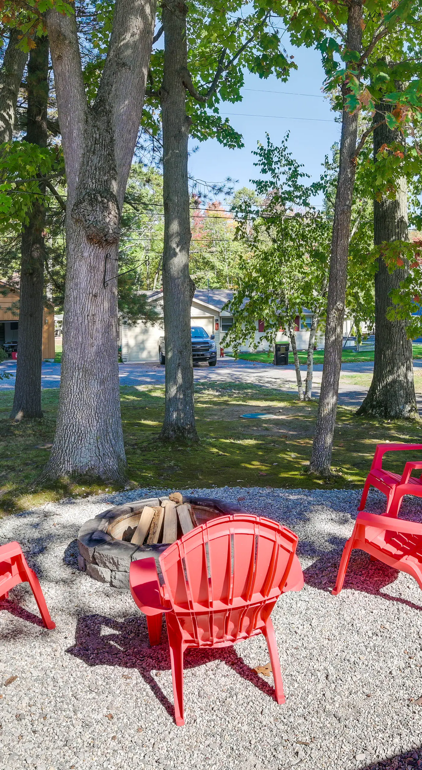 Higgins Lake Cottage w/ Private Fire Pit & Grill!