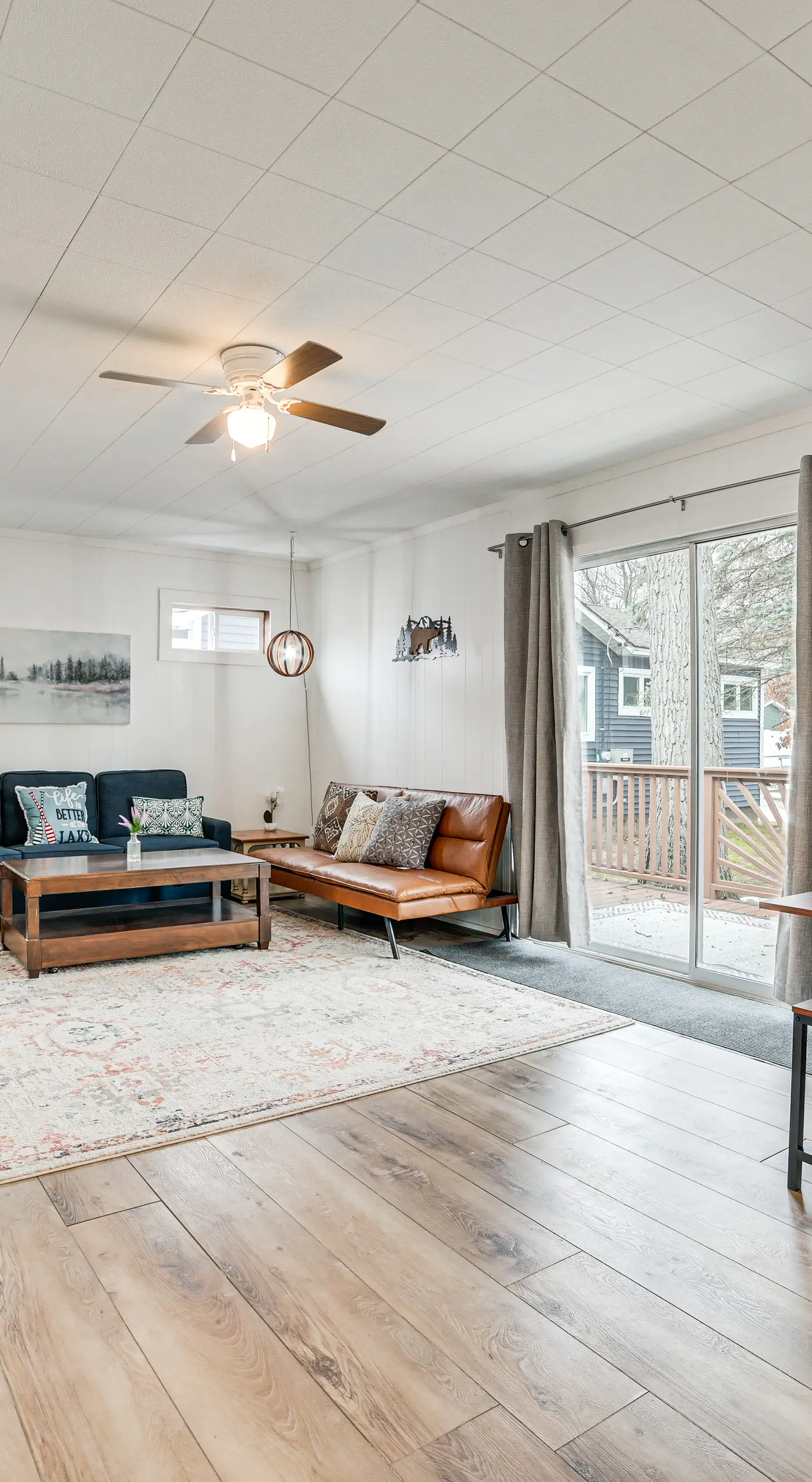 Higgins Lake Cottage w/ Private Fire Pit & Grill!
