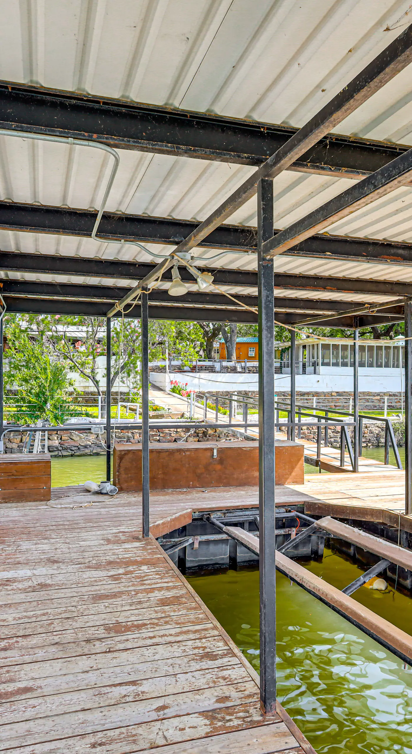 Lakefront Brownwood Home w/ Private Boat Dock