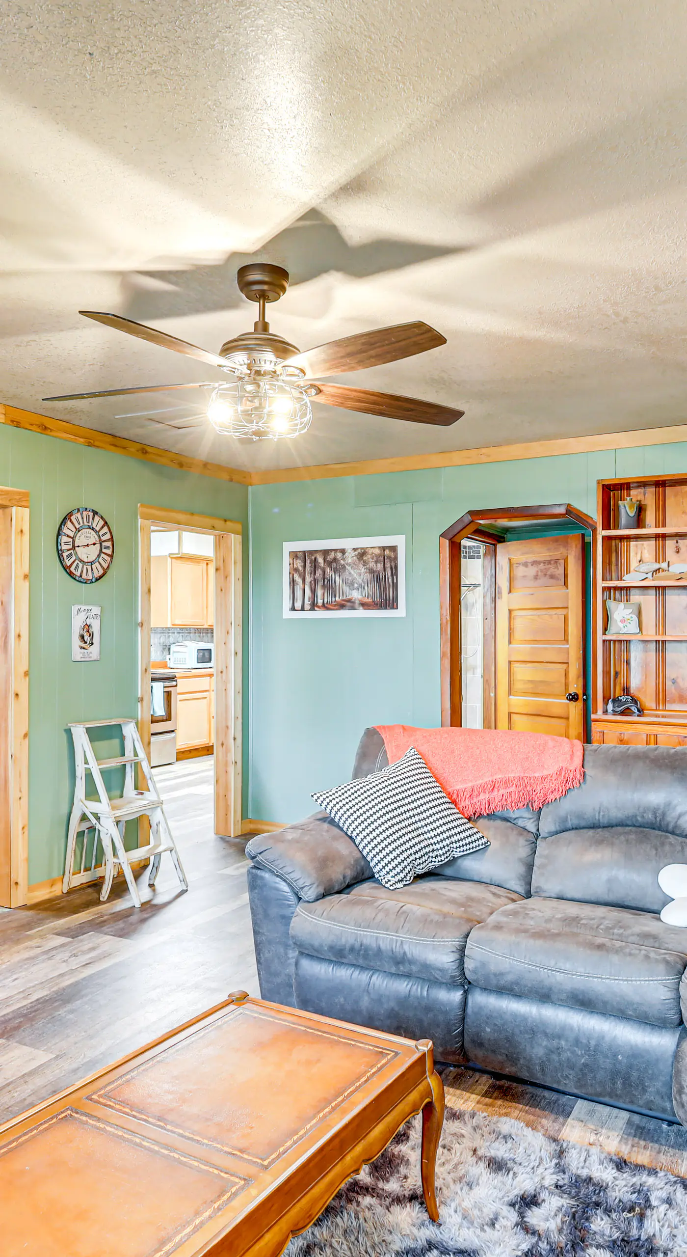 Deck, Hot Tub & Lake View: Brownwood Home!