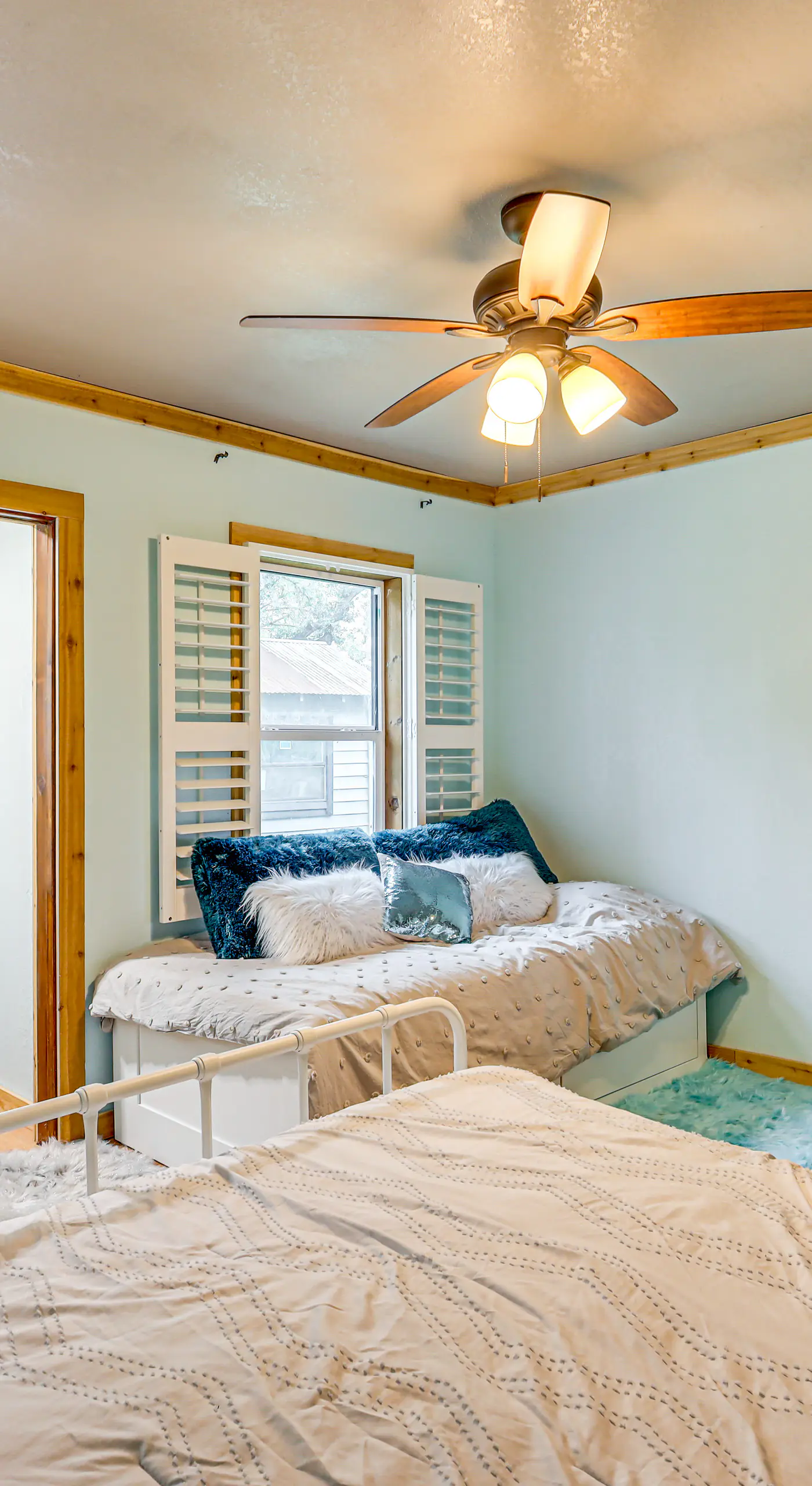 Deck, Hot Tub & Lake View: Brownwood Home!