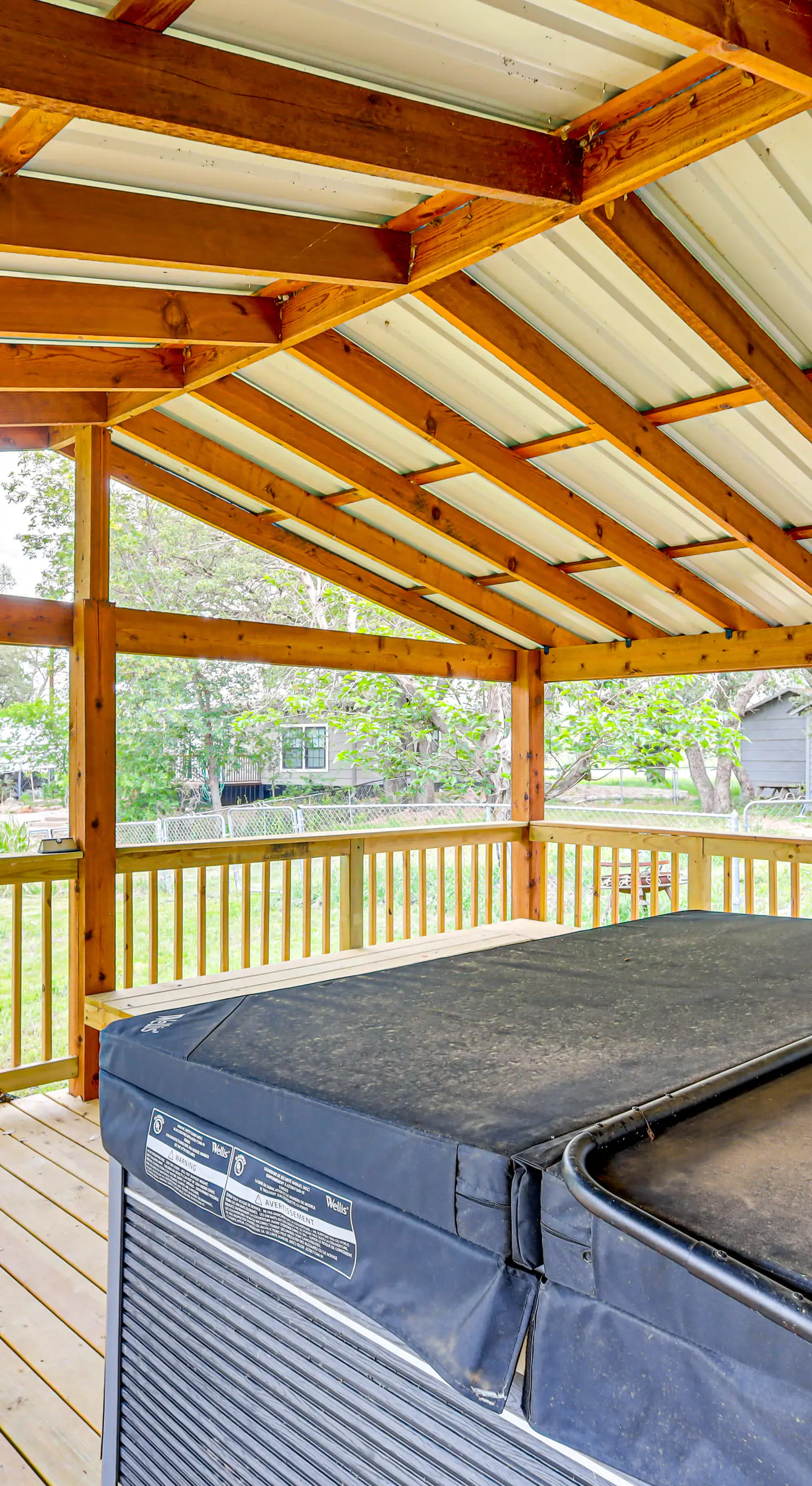 Deck, Hot Tub & Lake View: Brownwood Home!