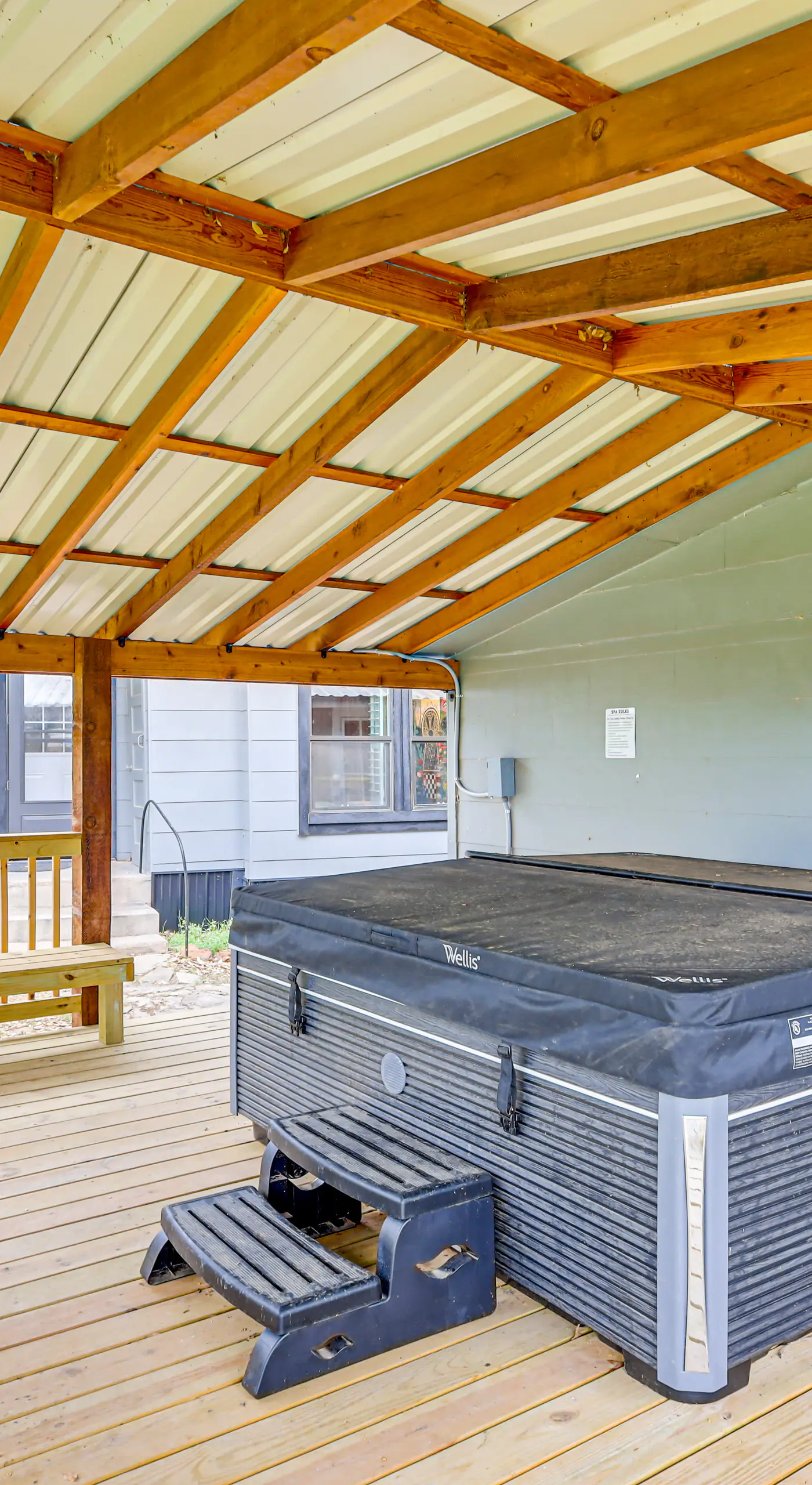 Deck, Hot Tub & Lake View: Brownwood Home!