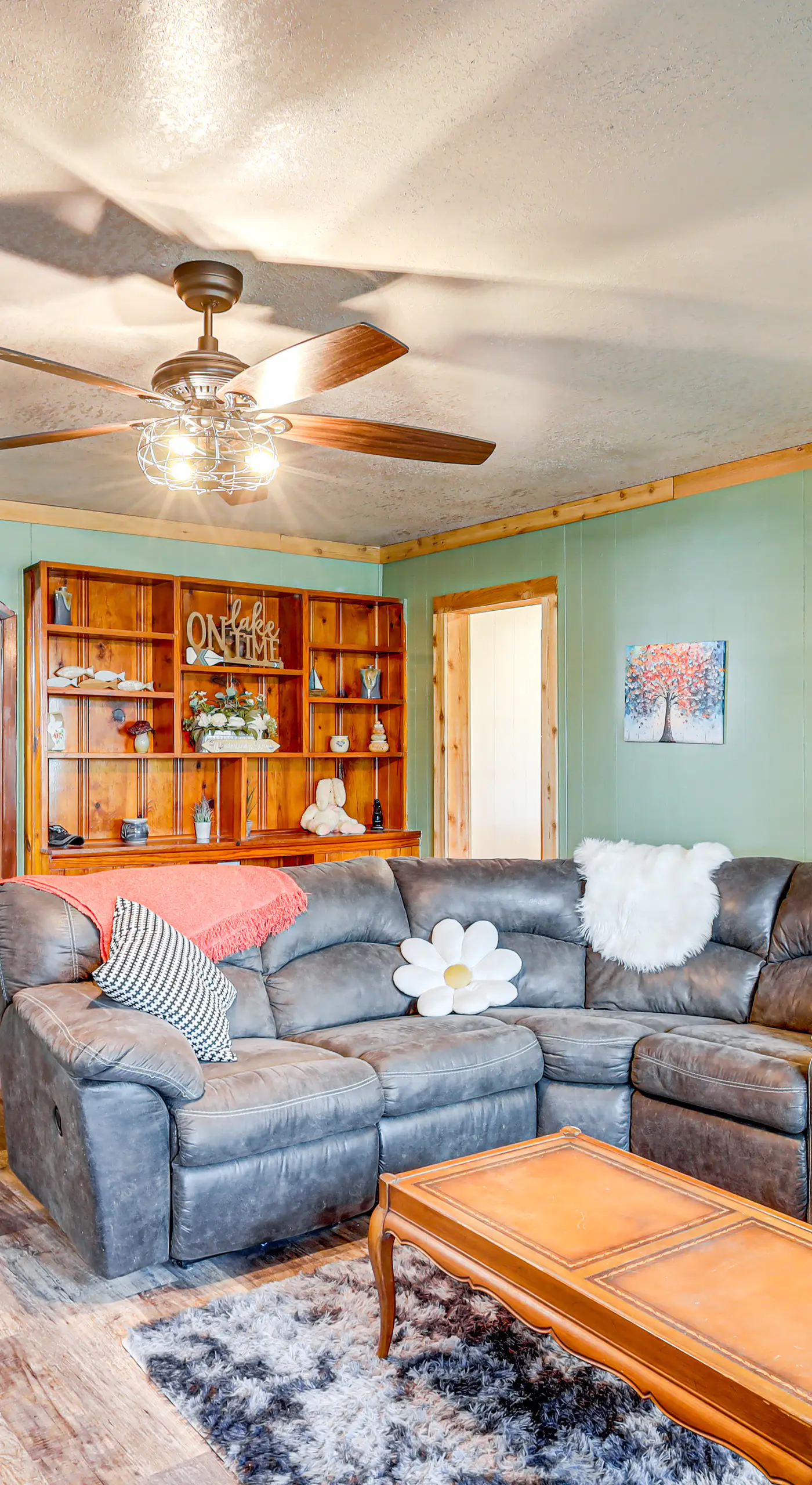 Deck, Hot Tub & Lake View: Brownwood Home!