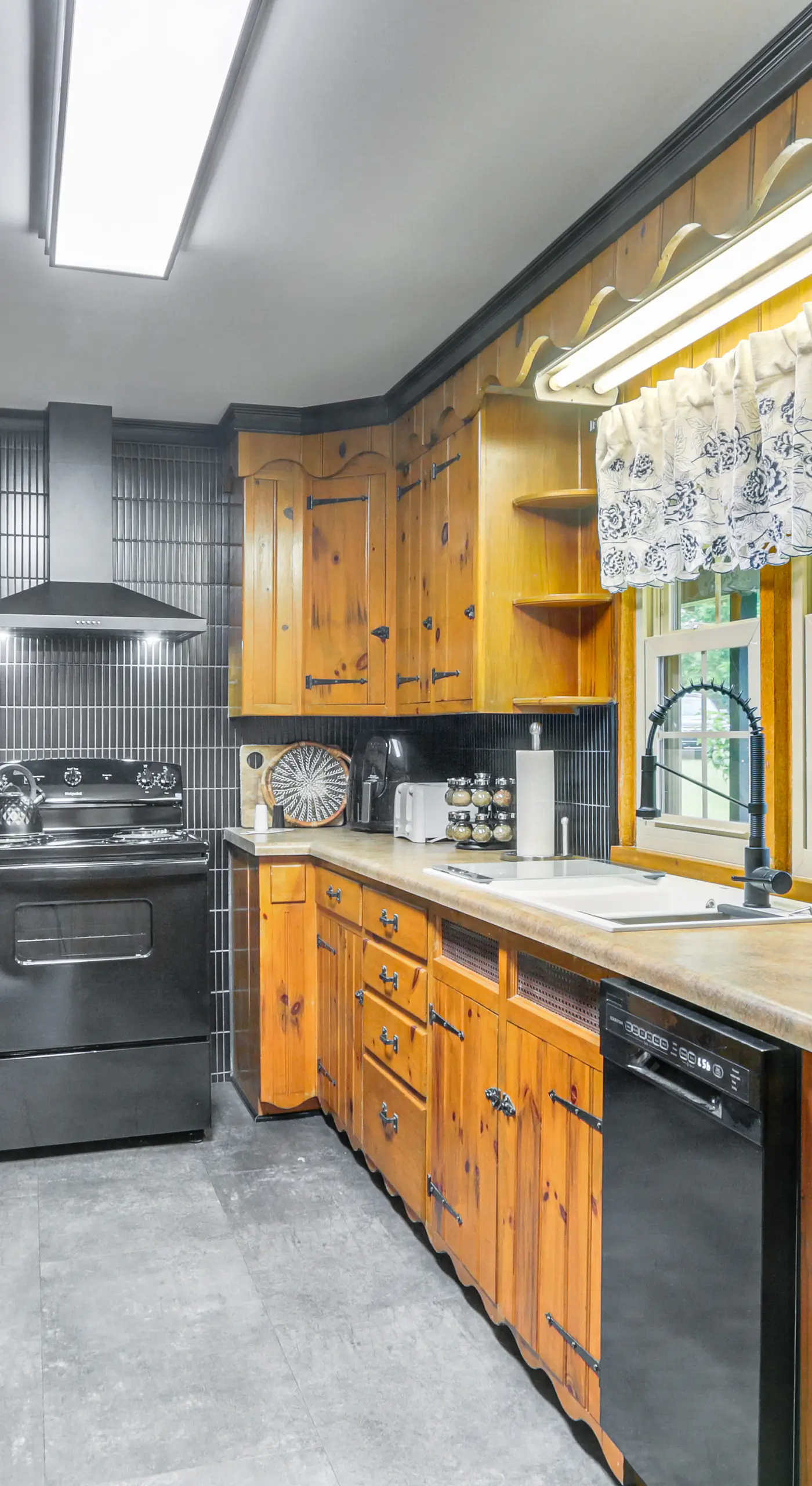 < 1 Mi to Raystown Lake: Family-Friendly Cottage!