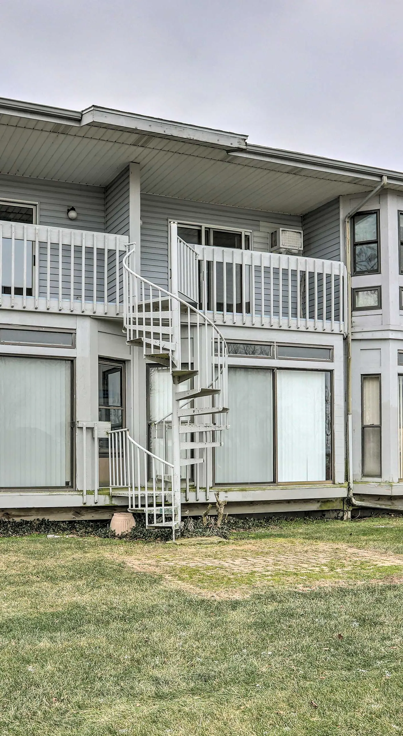 Condo w/ Balcony, Dock & Access to Lake Erie