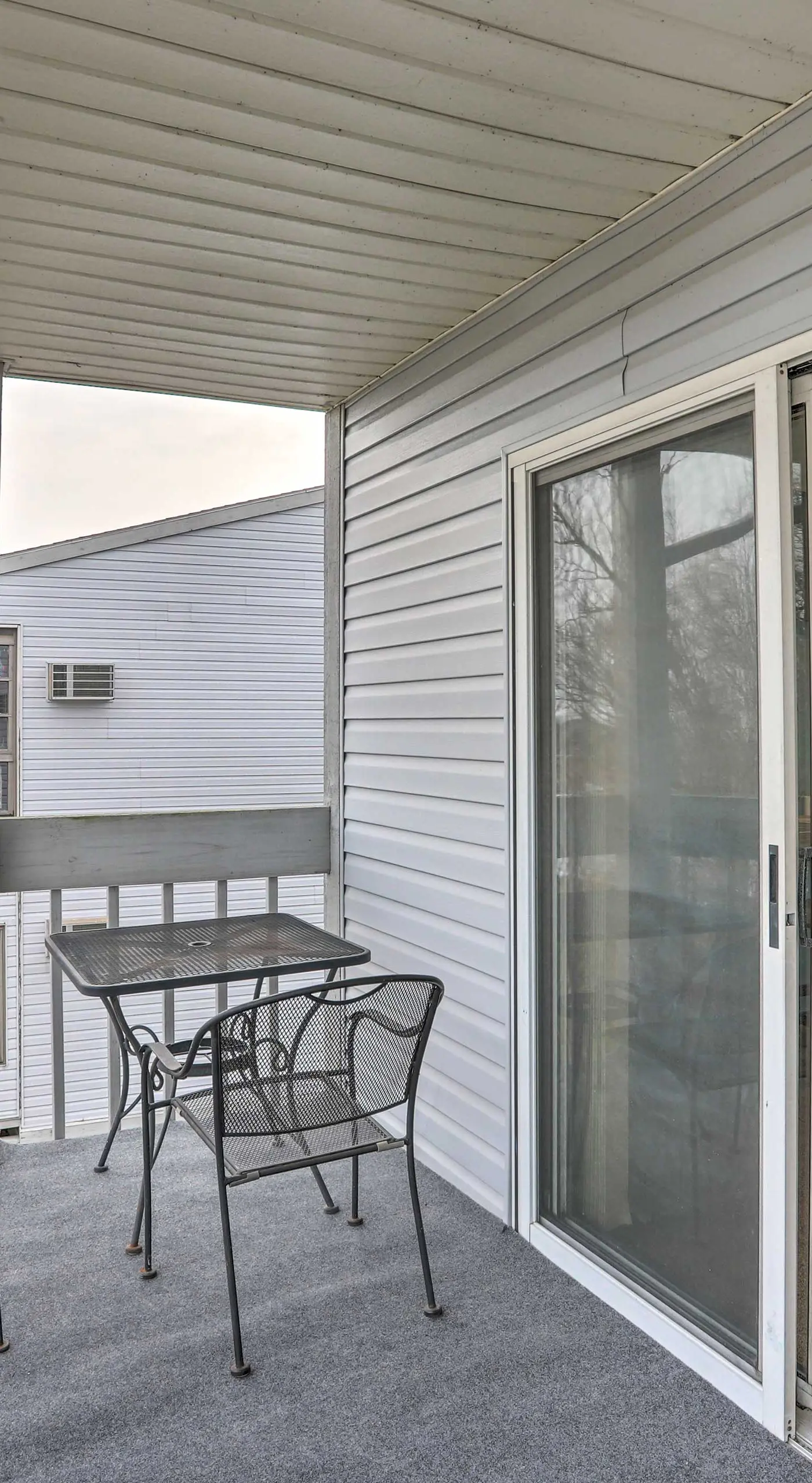 Condo w/ Balcony, Dock & Access to Lake Erie