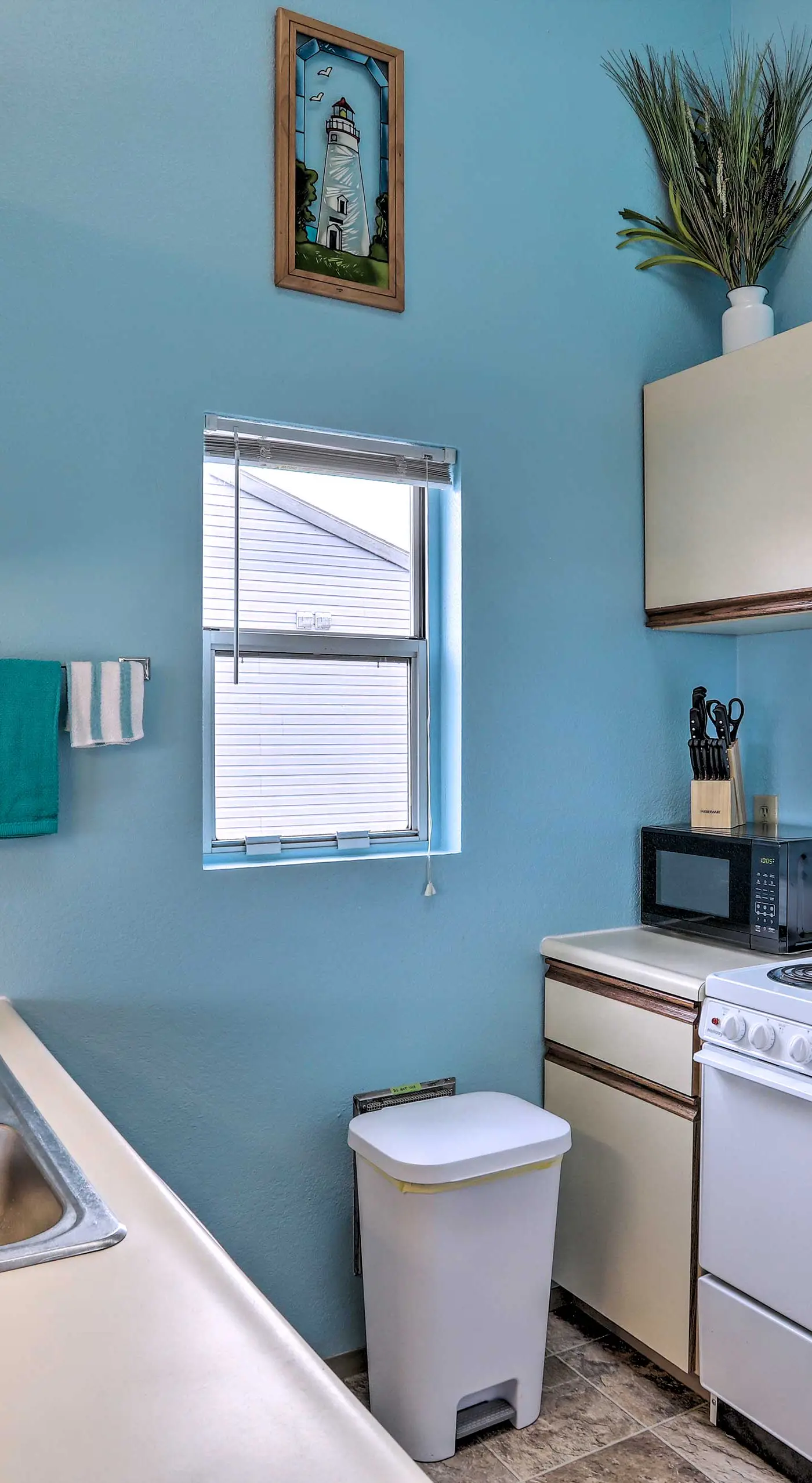 Condo w/ Balcony, Dock & Access to Lake Erie