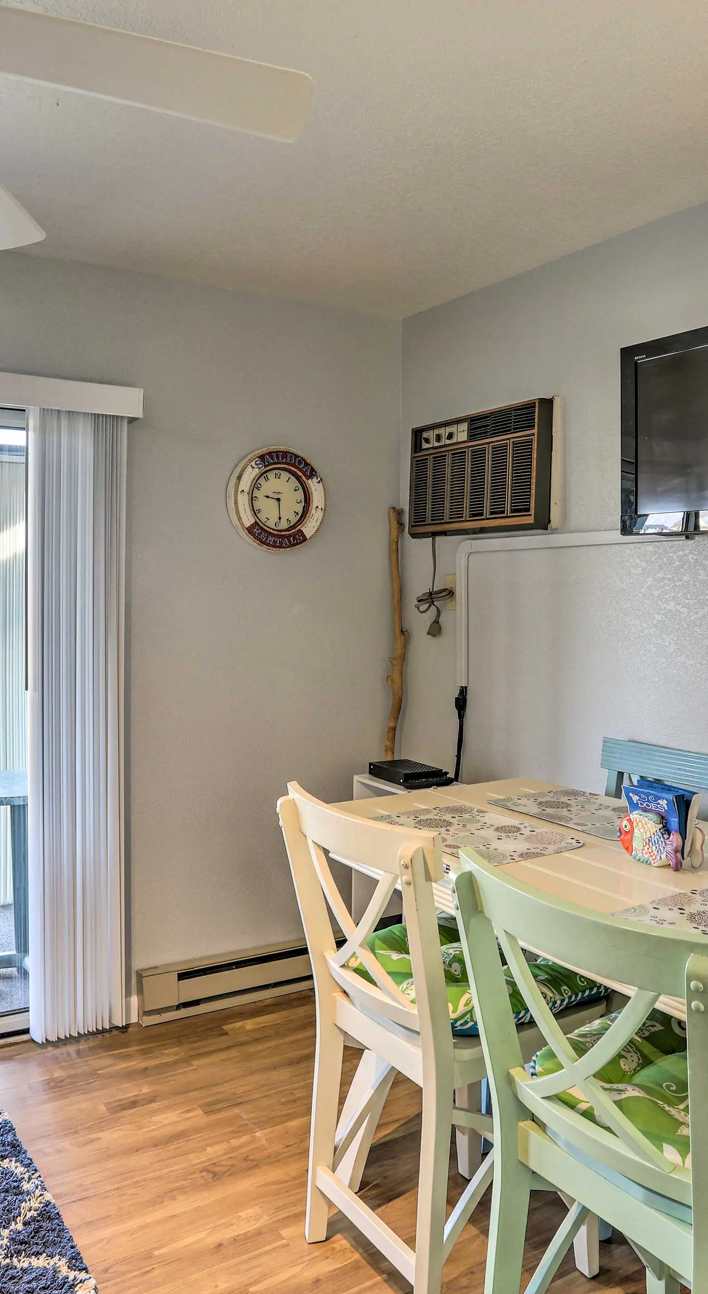 Serene Abode on Lake Erie ~ 9 Miles to Oak Harbor