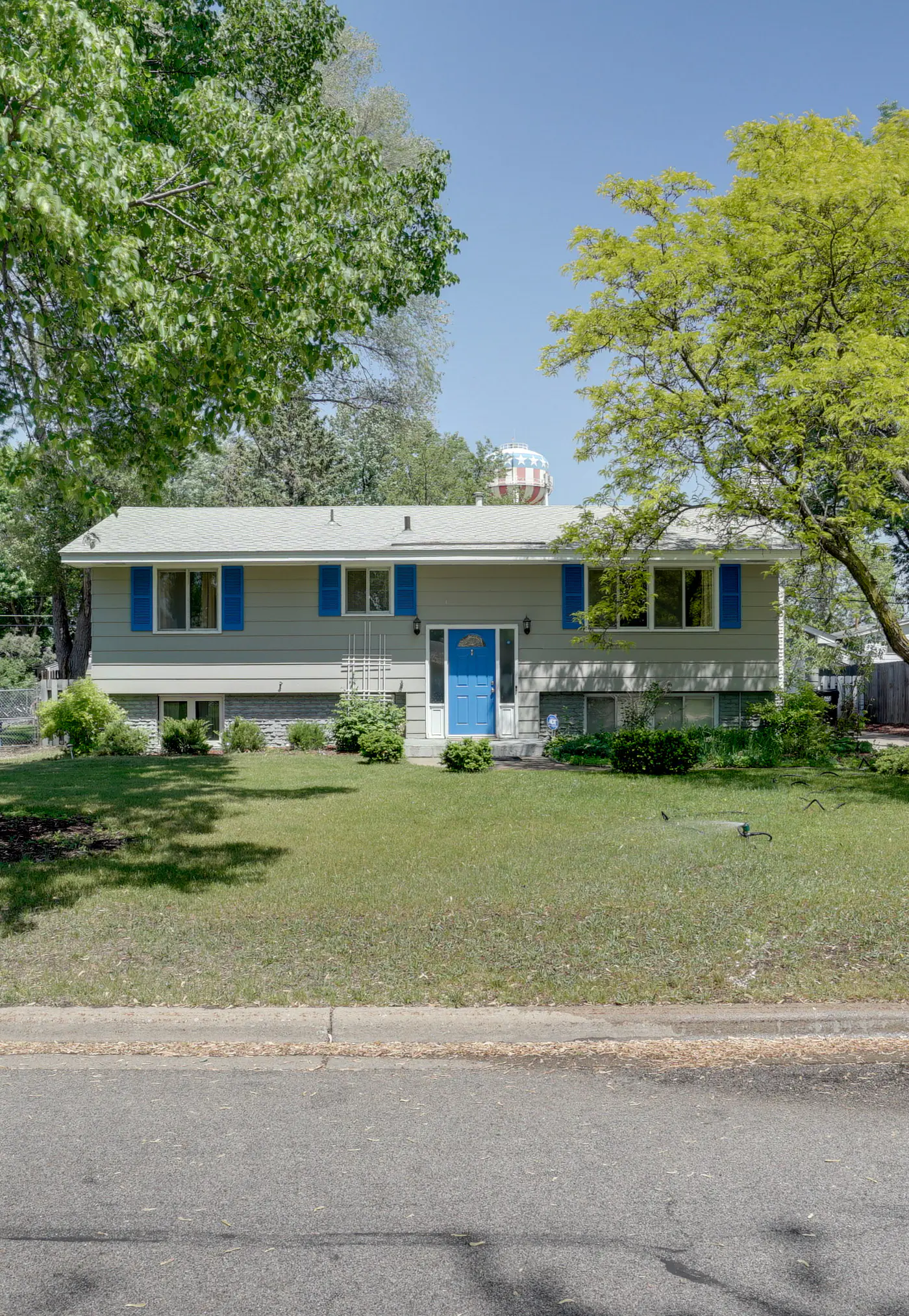 Pet-Friendly Minneapolis Apt Near Shops & Dining!