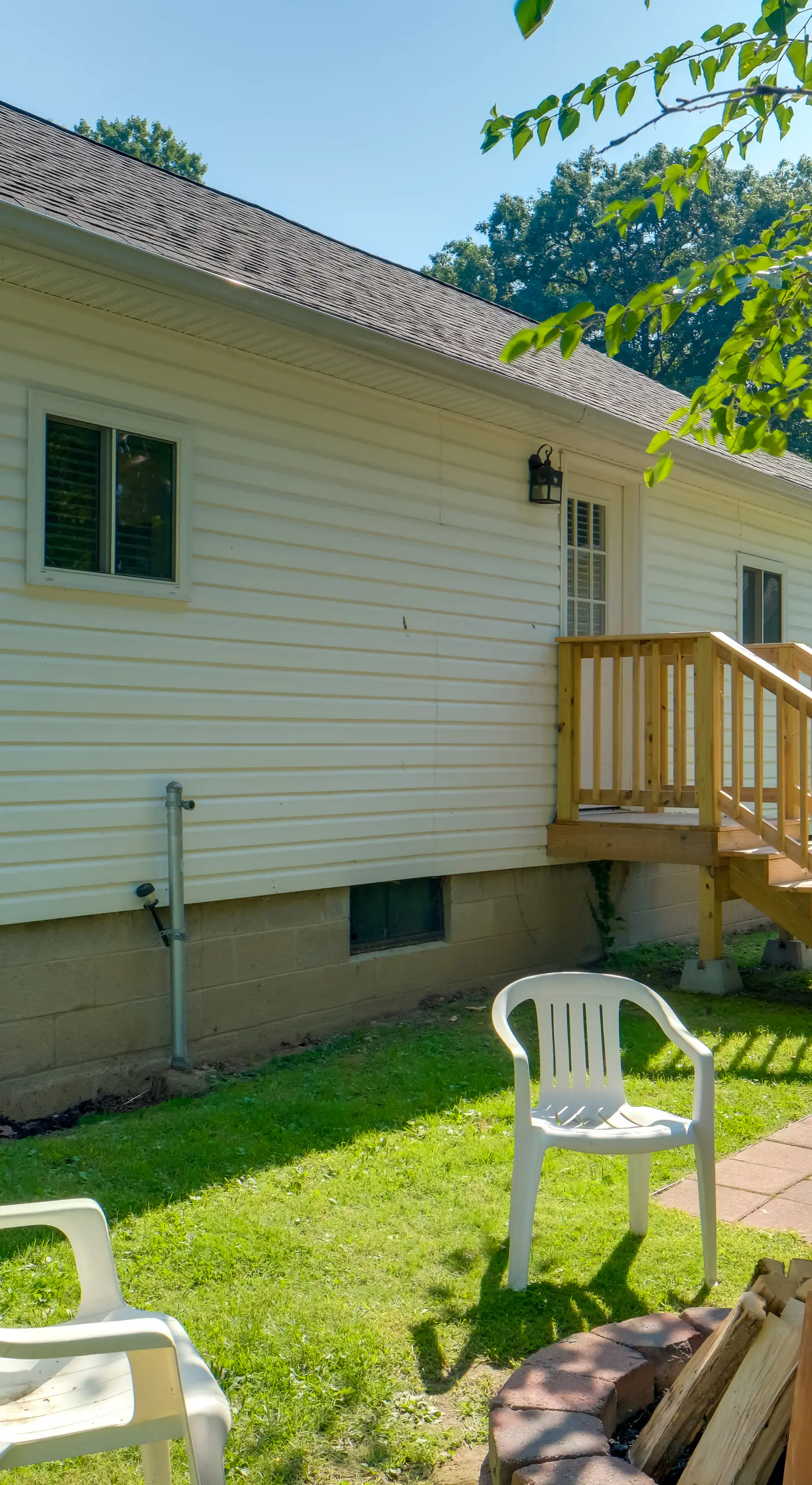 'Wishin & Fishin' Walkable Erie Home By the Beach!