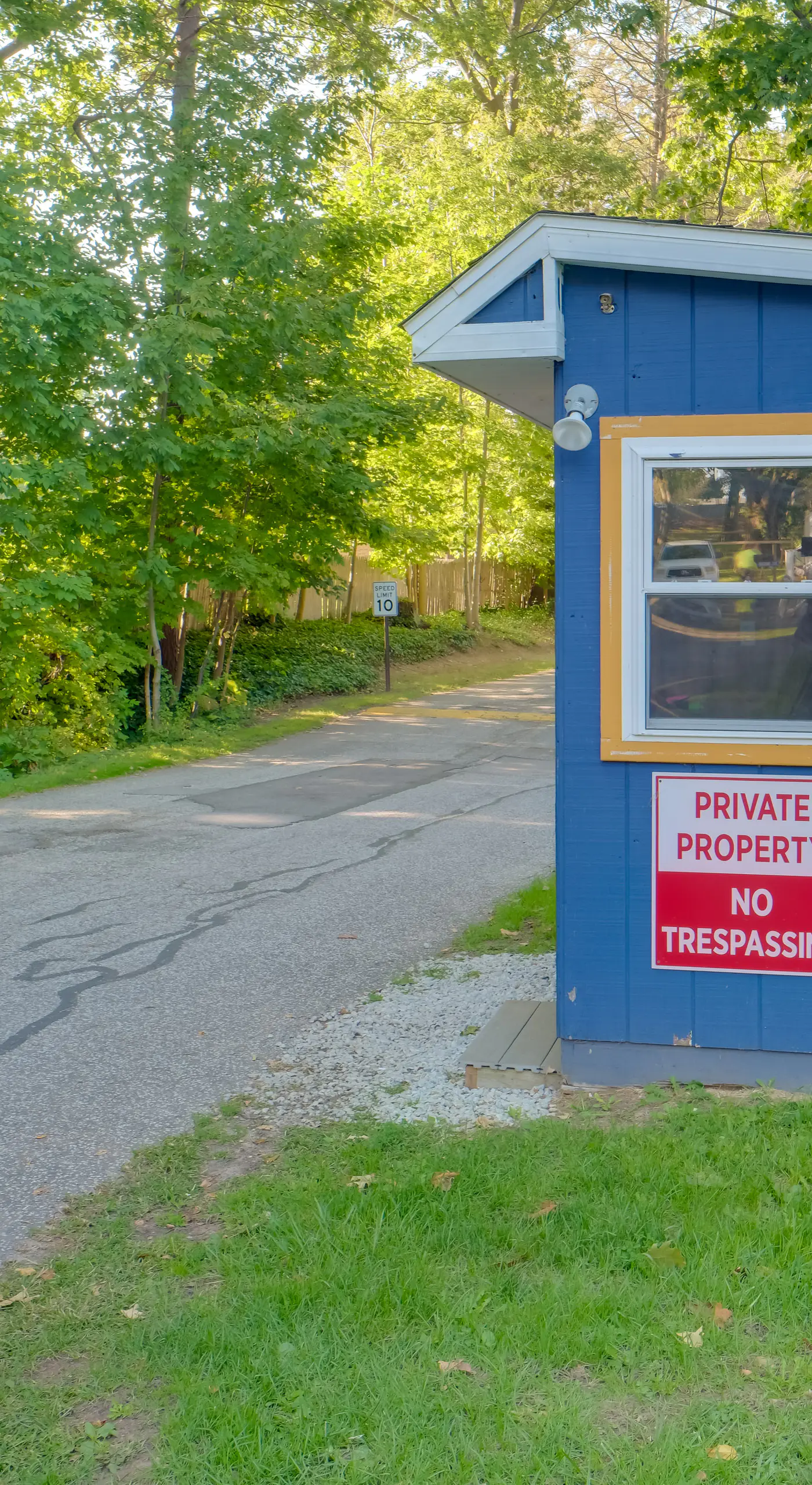 'Wishin & Fishin' Walkable Erie Home By the Beach!