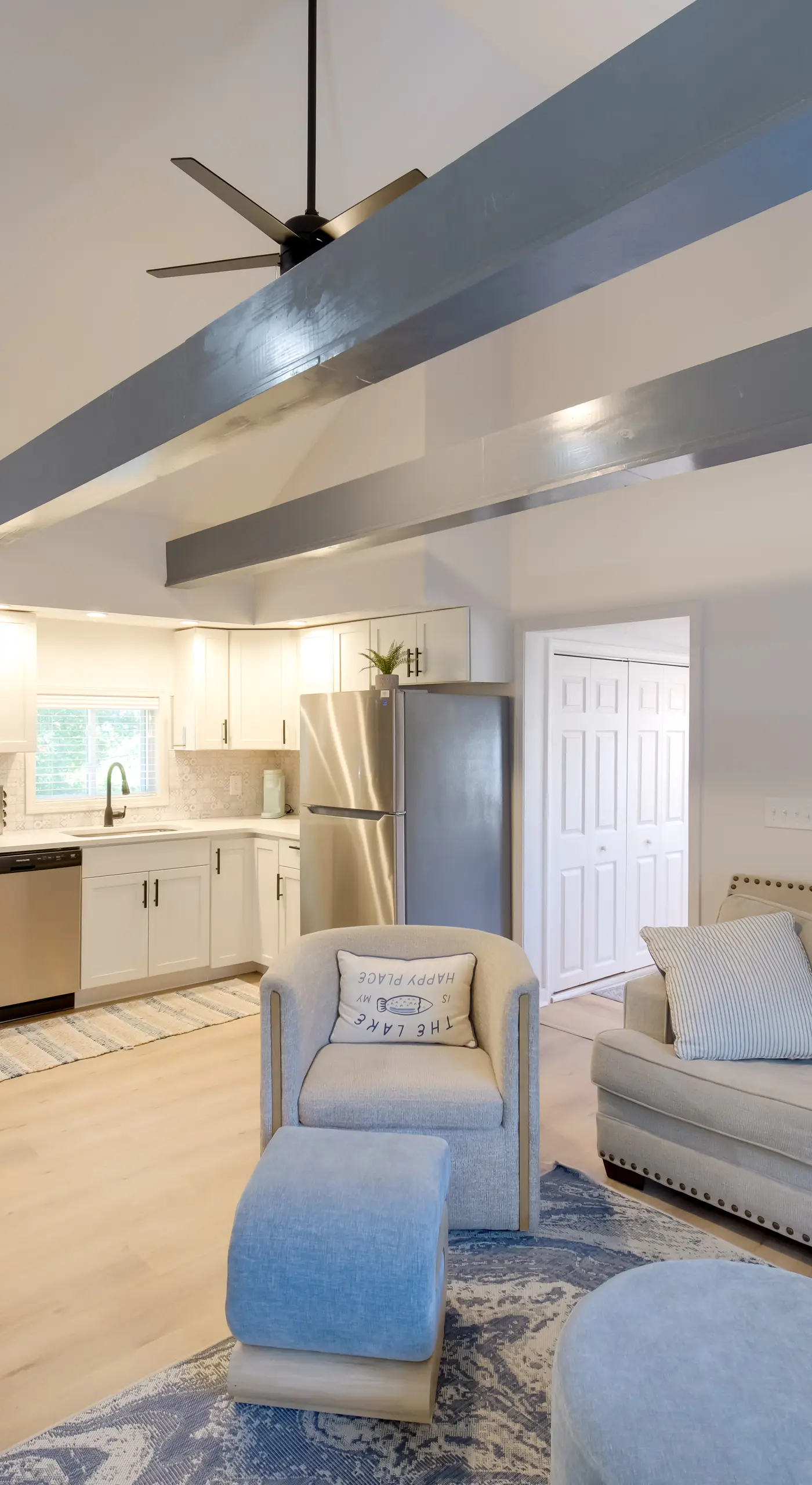 'Wishin & Fishin' Walkable Erie Home By the Beach!